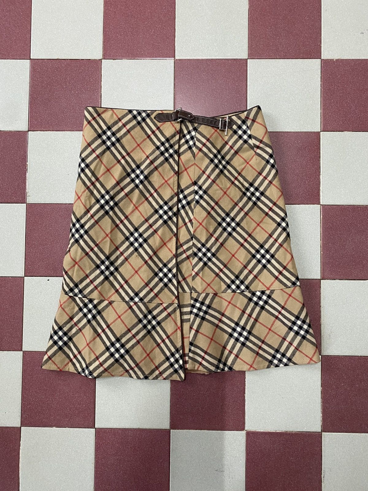 Burberry BURBERRY SKIRTS Size 38" / US 16 / IT 52 - 2 Thumbnail