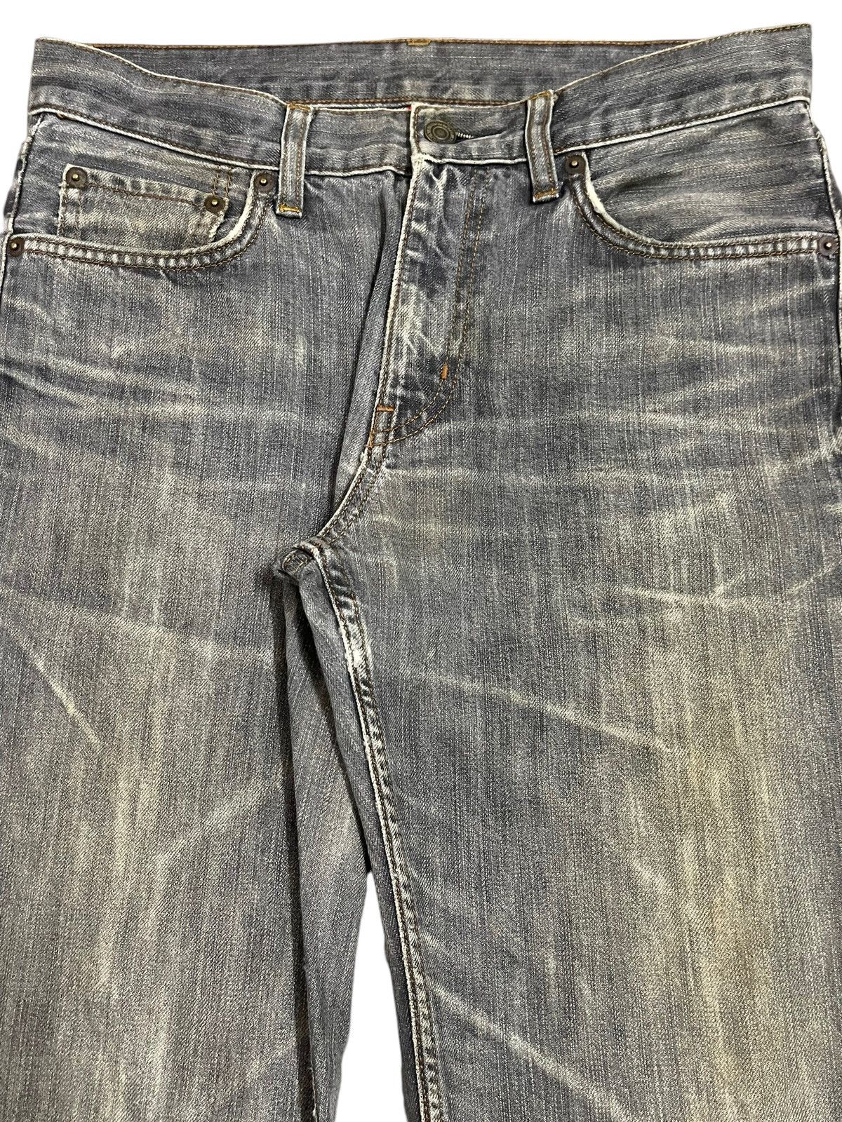 Uniqlo Vintage Japanese Uniqlo Faded Wash Style Distressed Jeans Size US 30 / EU 46 - 4 Thumbnail