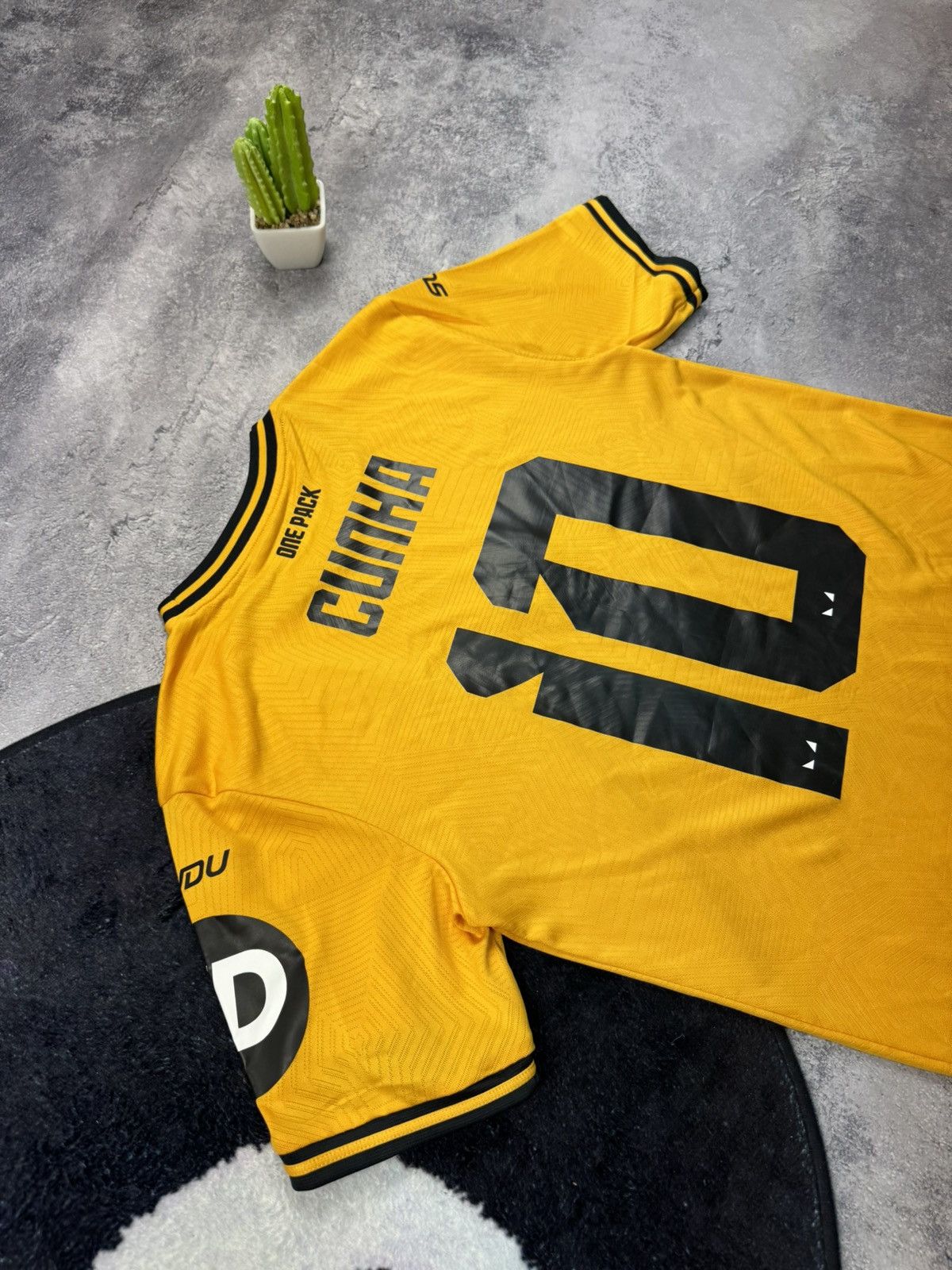 SUBU Wolverhampton Wanderers 2024/25 Home Shirt #10 CUNHA Size S Size US S / EU 44-46 / 1 - 11 Thumbnail