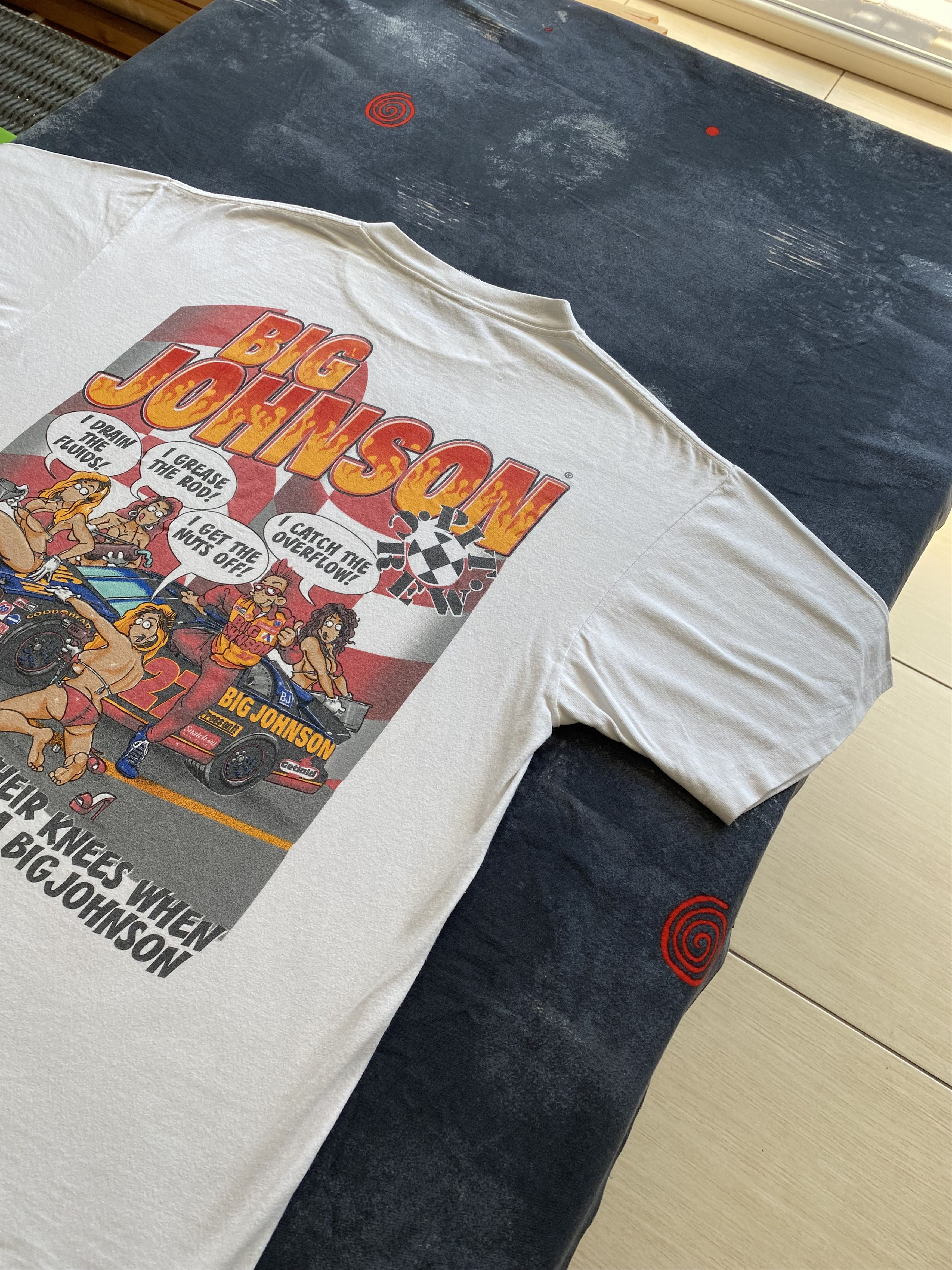 Vintage Big Johnson Vintage 1997 Racing Pit Stop Naughty Tee Size US L / EU 52-54 / 3 - 22 Thumbnail