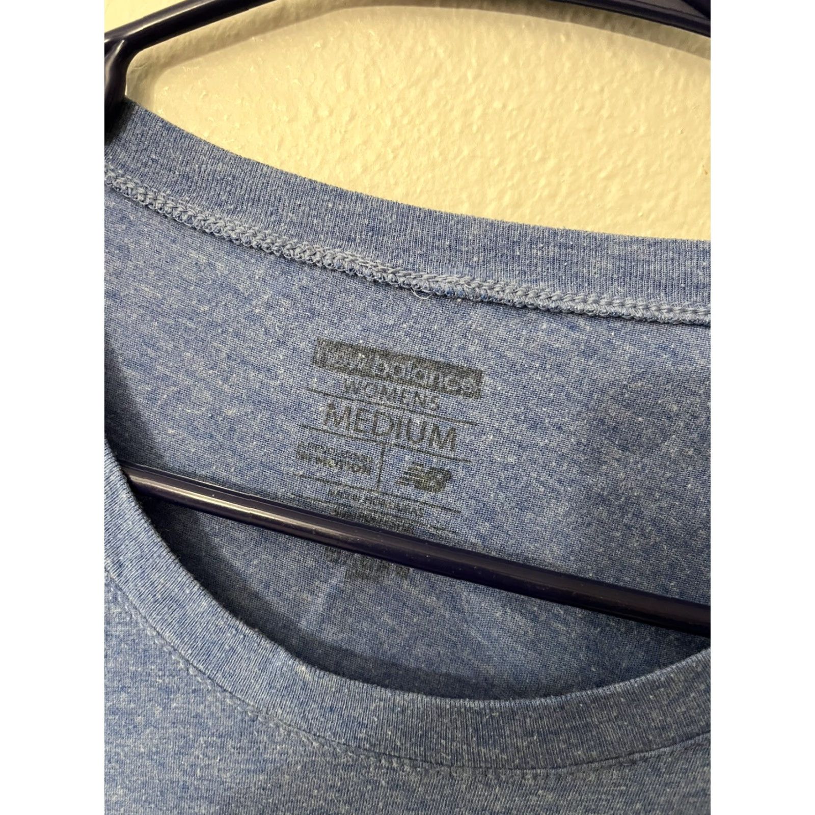 New Balance VINTAGE NYRR New York Road Runners Retro 4 Miler Womens Blue Med TShirt New Balance Shirt Womens M Blue Retro 4 Miler NYRR Size M / US 6-8 / IT 42-44 - 4 Thumbnail