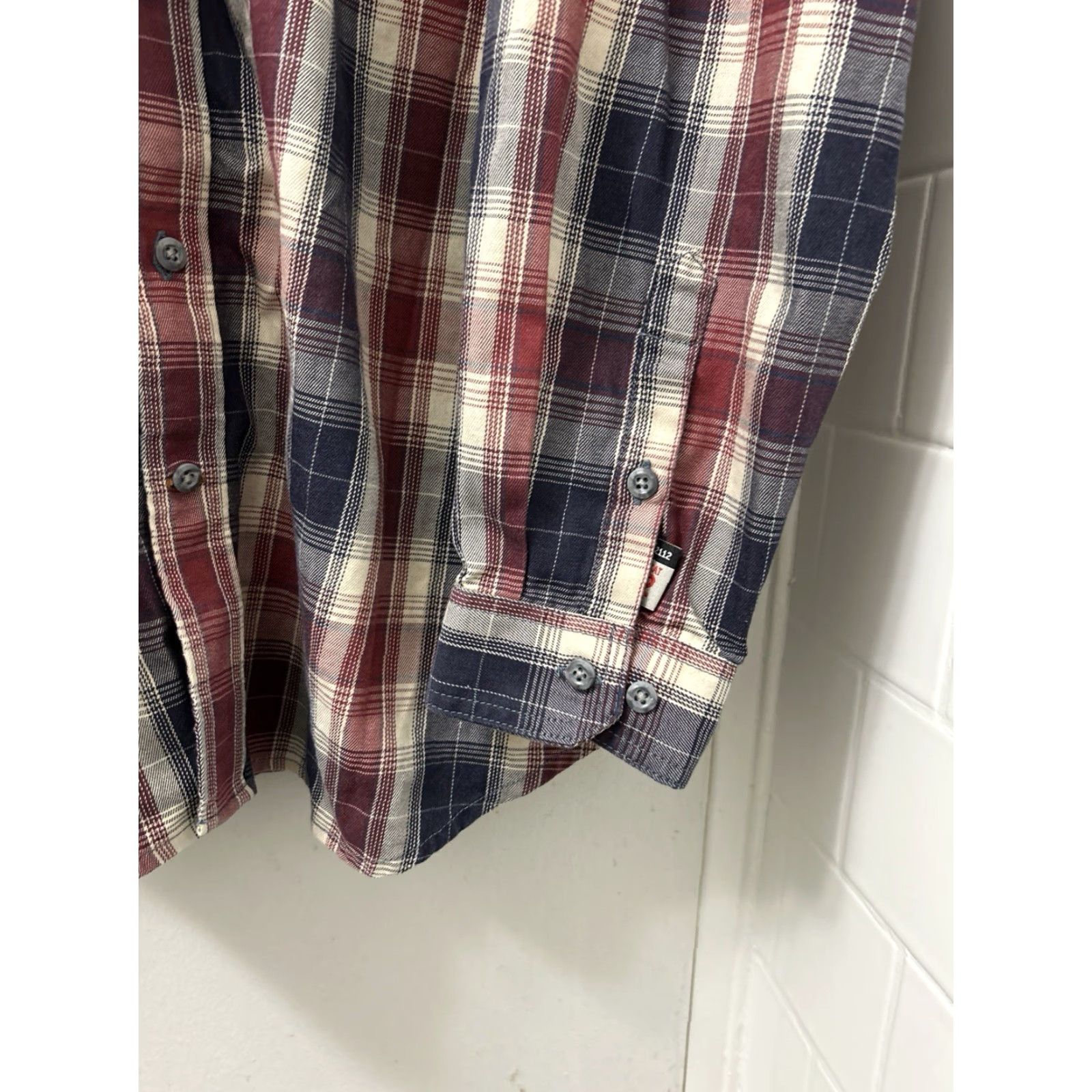 Carhartt Carhartt Shirt Mens XL Tall Red Navy Plaid FR Flame-Resistant CAT2 L/S 104507 Size US XL / EU 56 / 4 - 6 Thumbnail