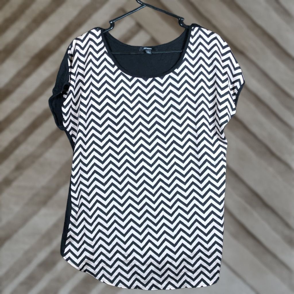 Express EXPRESSO Blouse Shirt Womens Black Brown Zig Zag Short Sleeve Sheer Round Neck L Size L / US 10 / IT 46 - 1 Thumbnail