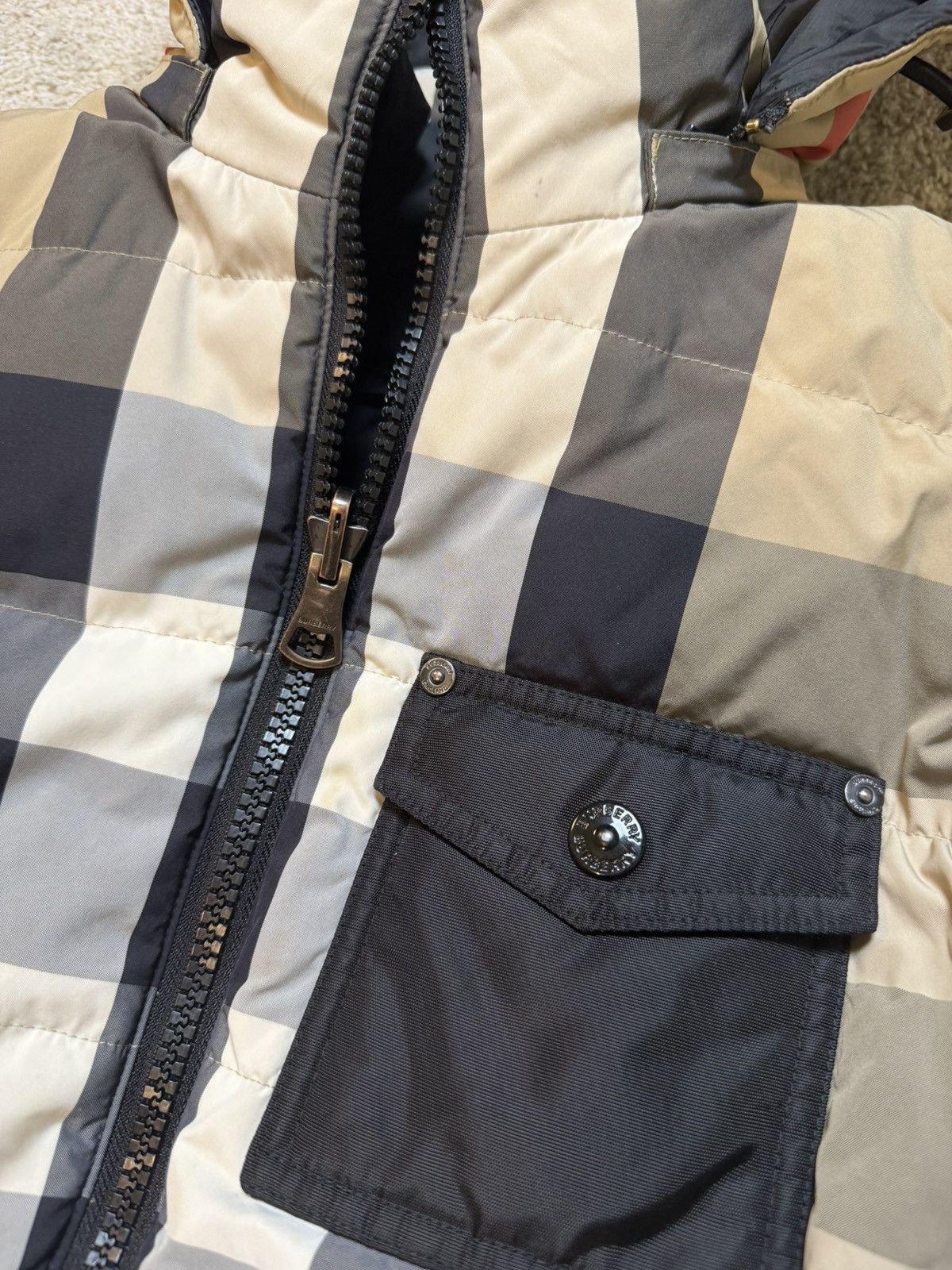 Burberry Burberry Check Reversible Puffer Jacket Size US S / EU 44-46 / 1 - 5 Thumbnail