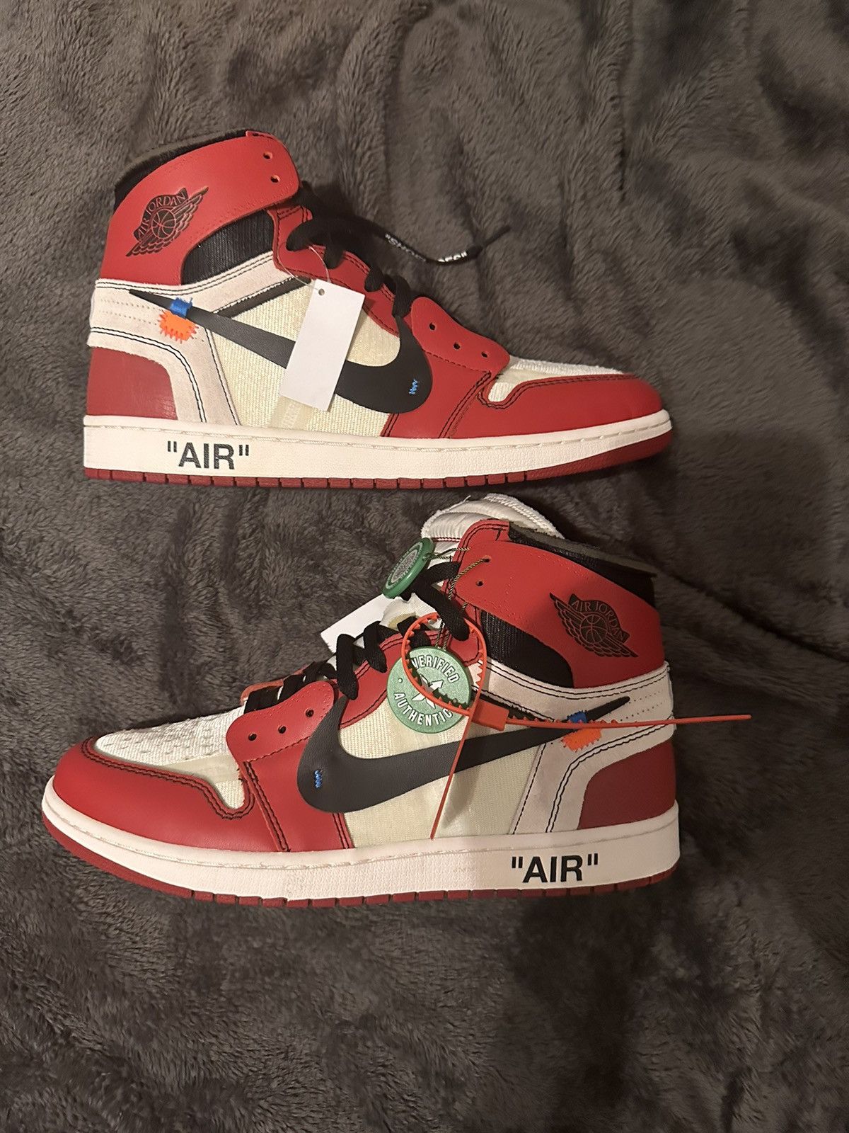 Jordan Brand Nike Off-White Chicago Size US 12 / EU 45 - 1 Thumbnail