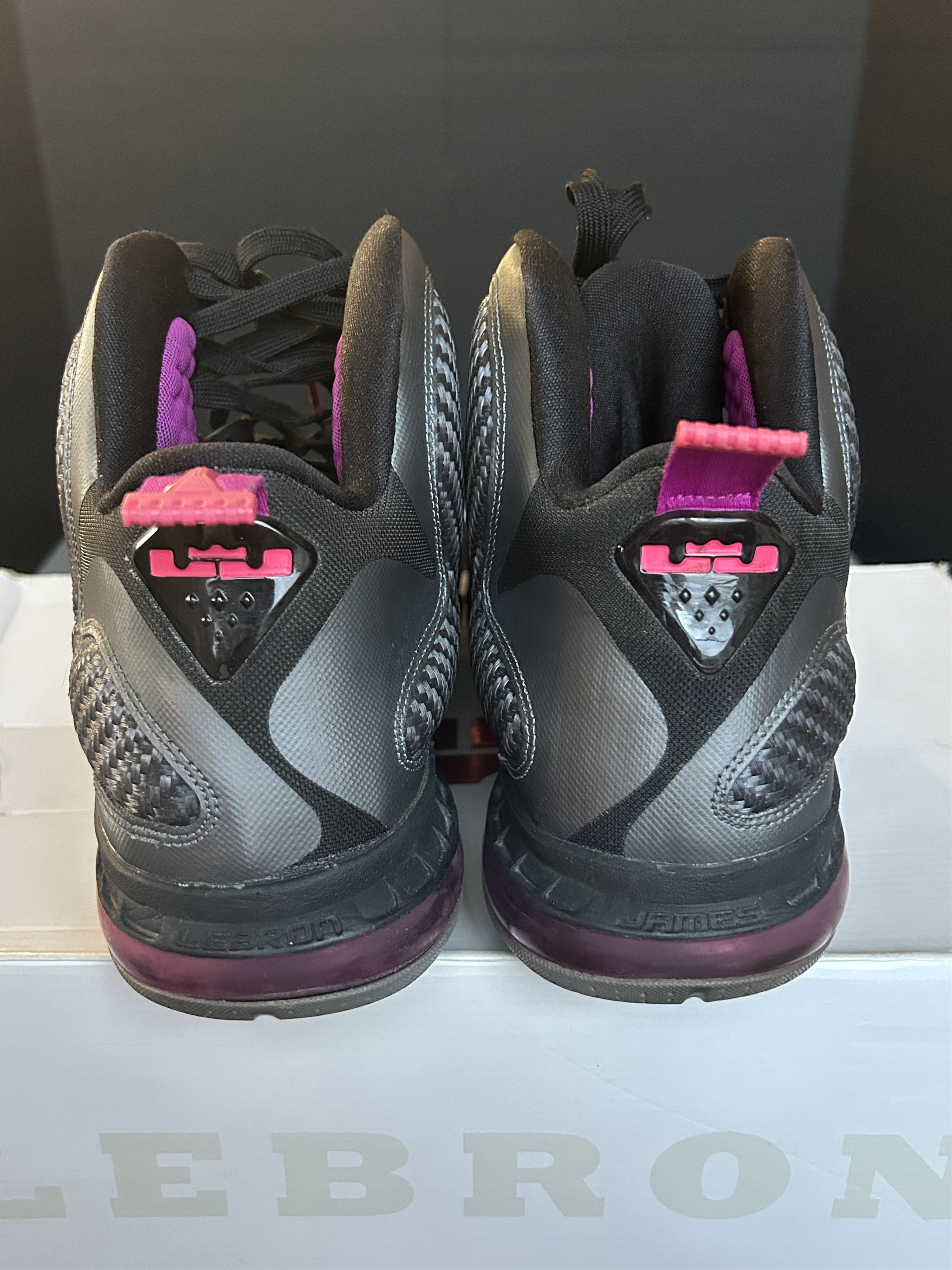 Nike Size 11 - Nike Lebron 9 Miami Night 469764-002 NEXT DAY SHIP Size US 11 / EU 44 - 4 Thumbnail