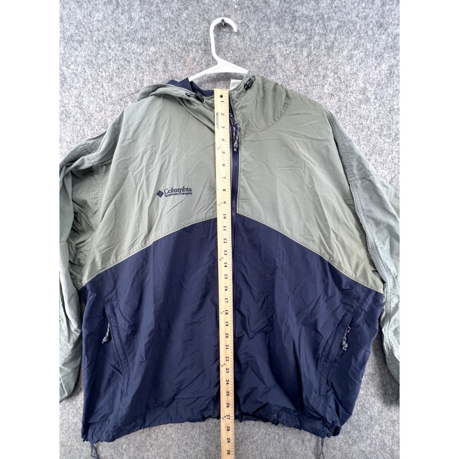 Vintage Columbia Windbreaker Hoodie Jacket Green/Navy Blue XL Outdoor Wear Men Jacket Size US XL / EU 56 / 4 - 3 Thumbnail