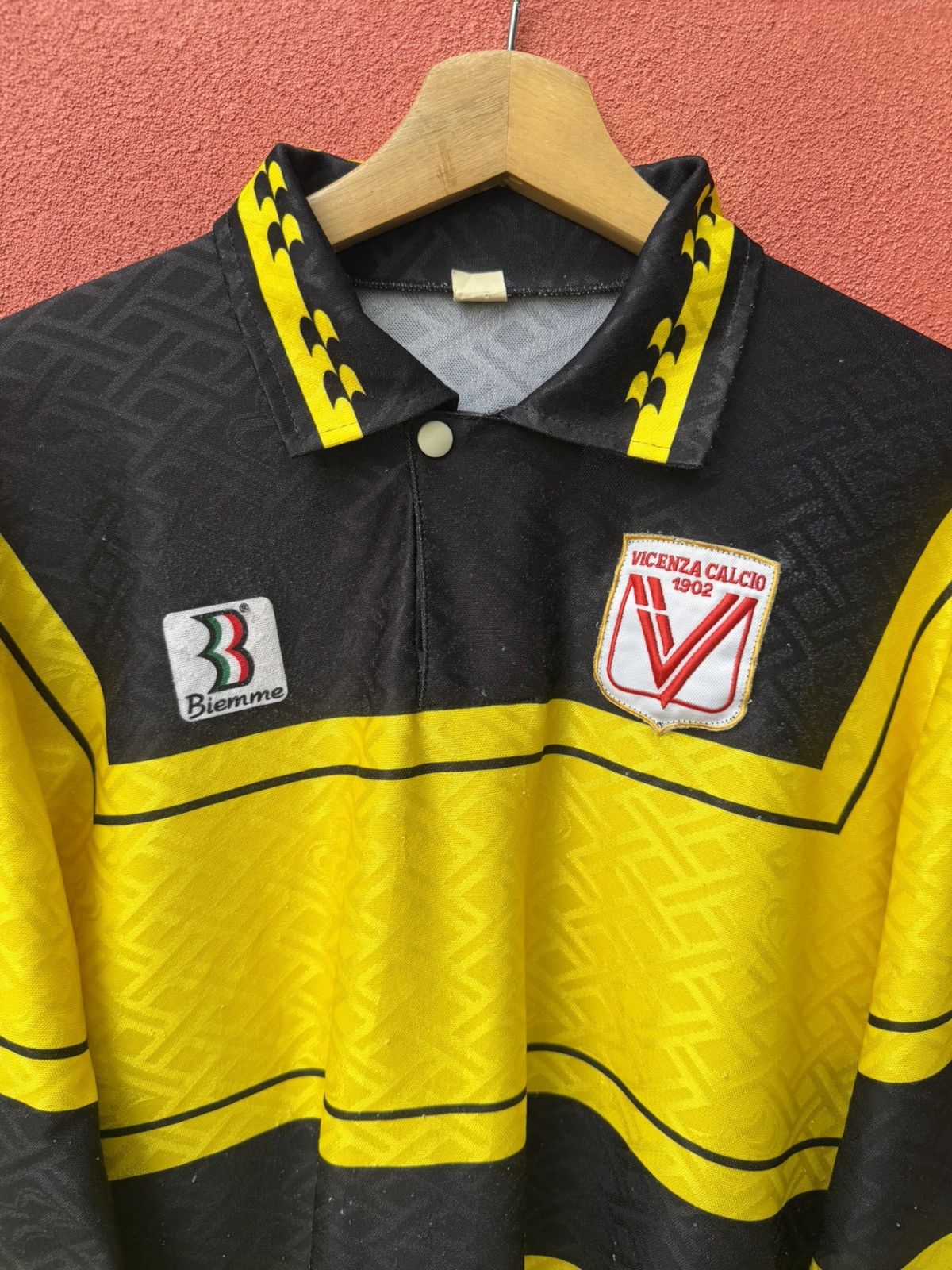 Other Vintage Vicenza Calcio Size US L / EU 52-54 / 3 - 4 Thumbnail
