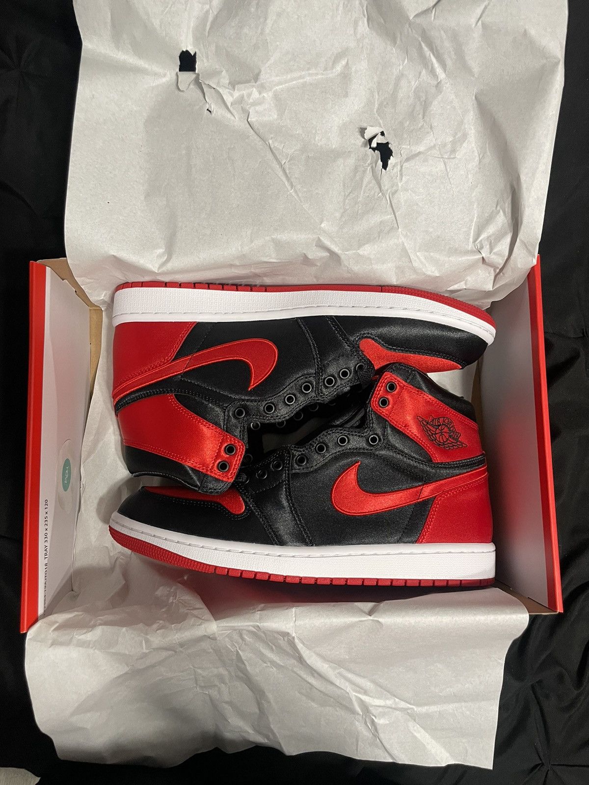 Jordan Brand × Nike Jordan 1 Satin Bred Size US 9 / EU 42 - 1 Thumbnail