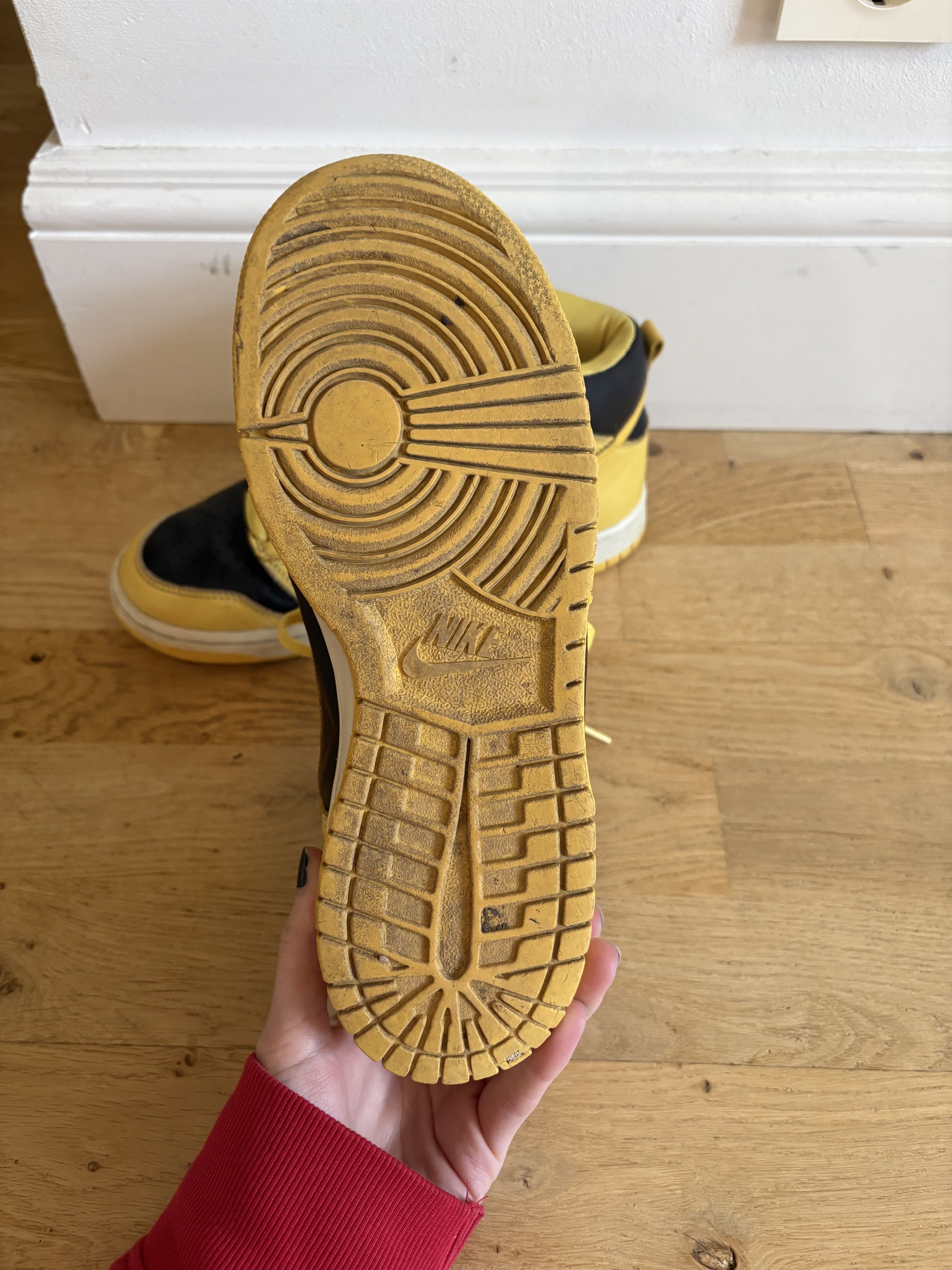 Nike Nike Dunk High "Goldenrod"/"Iowa" Retro Size US 8 / EU 41 - 5 Thumbnail