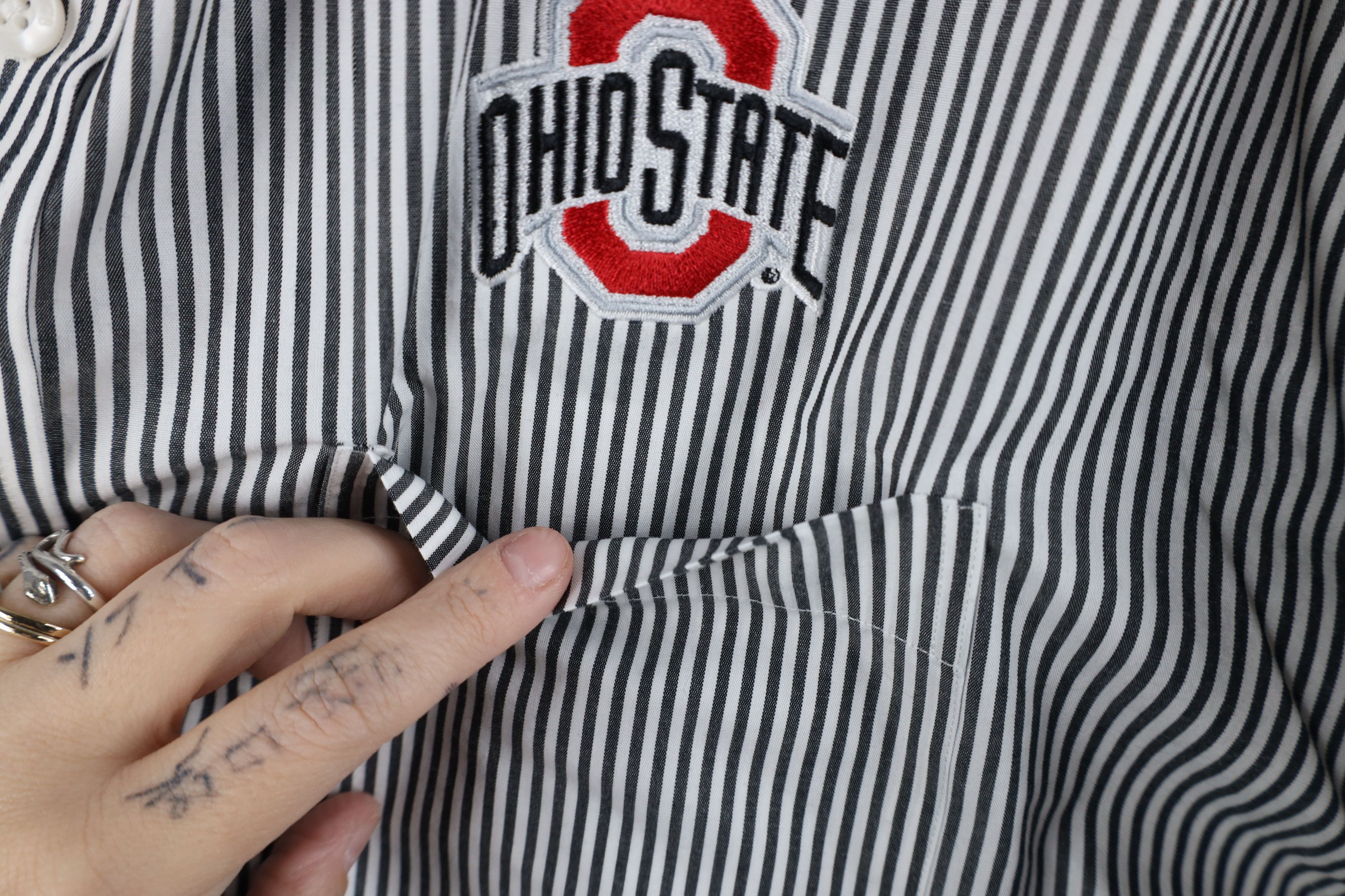 Vintage Vintage 90s Ohio State University Striped Button Down Shirt Size US XL / EU 56 / 4 - 5 Thumbnail