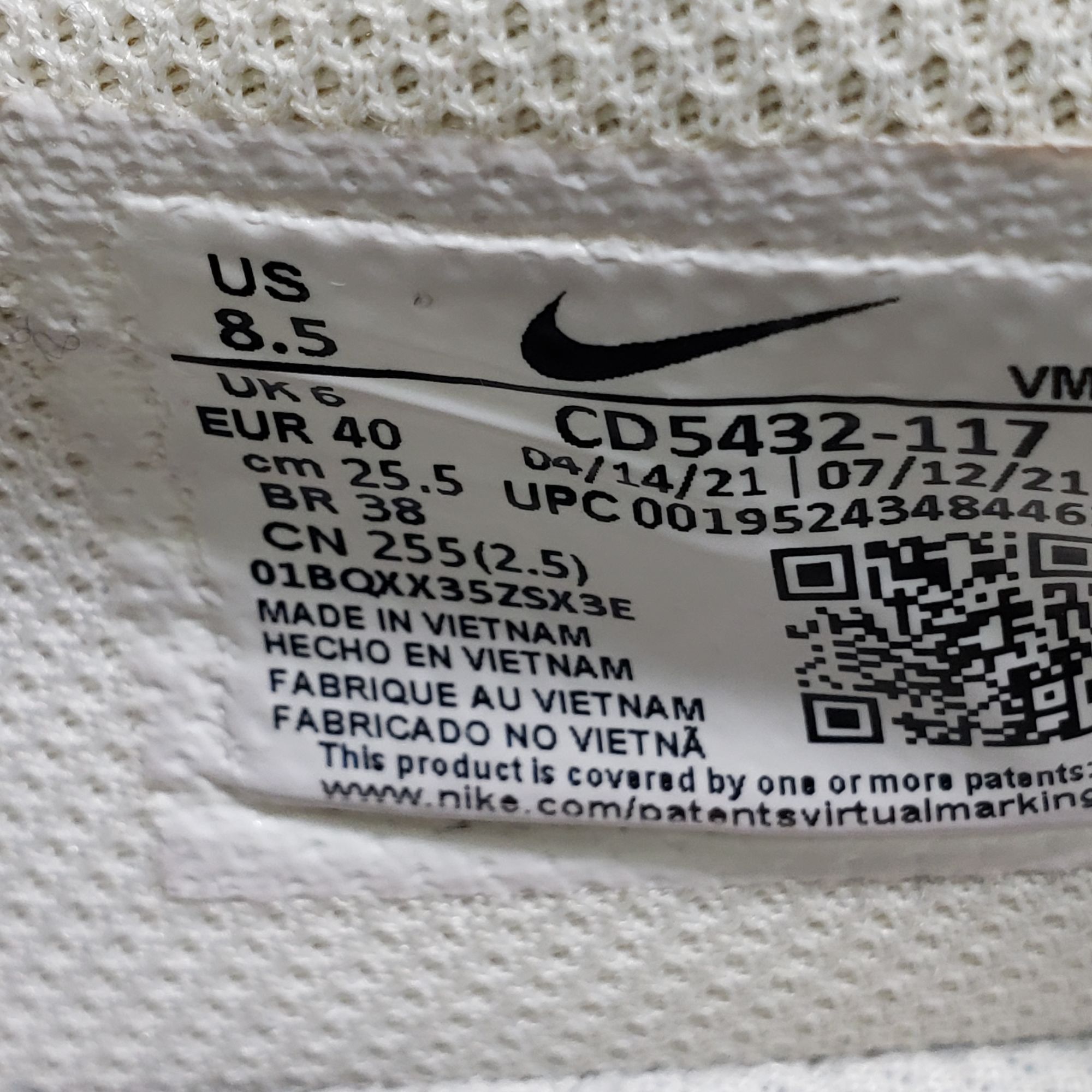 Nike Nike Air Max Excee Sneakers Leather Mesh Womens 8.5 Size US 8.5 / IT 38.5 - 10 Thumbnail