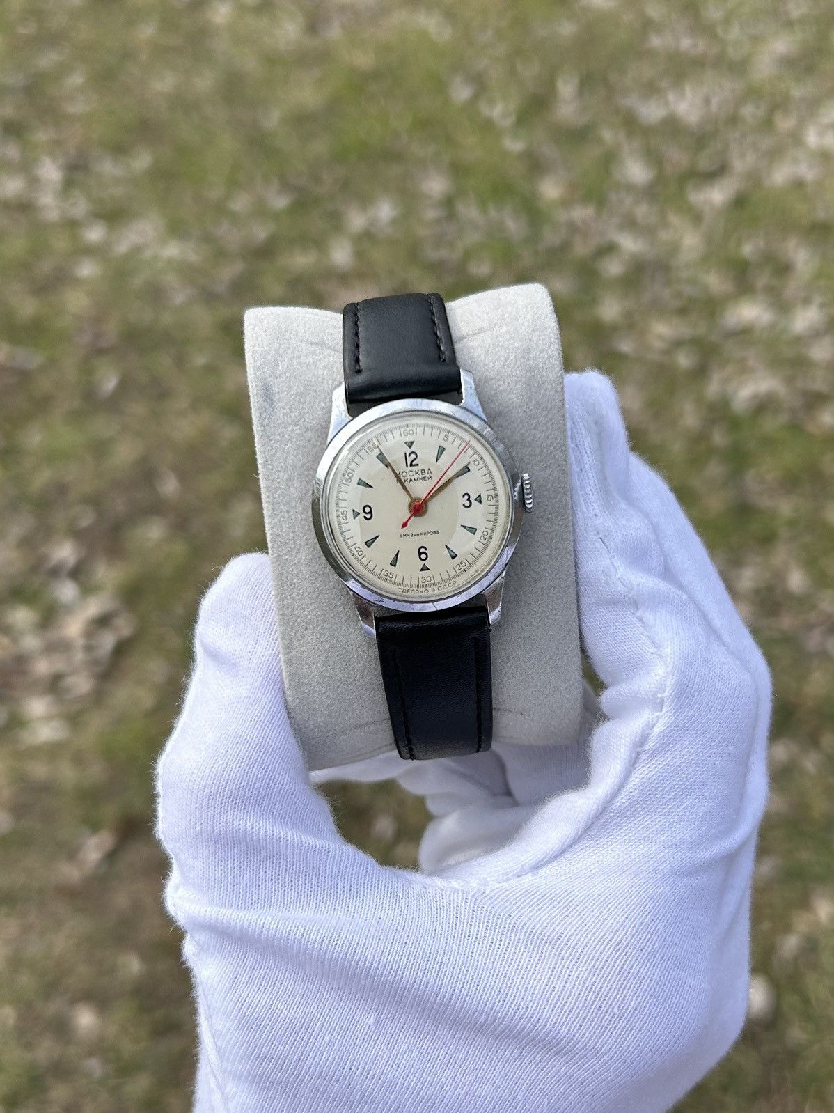 Vintage Vintage Watch Moskva USSR Soviet Mechanical Authentic 1950s Size ONE SIZE - 9 Thumbnail