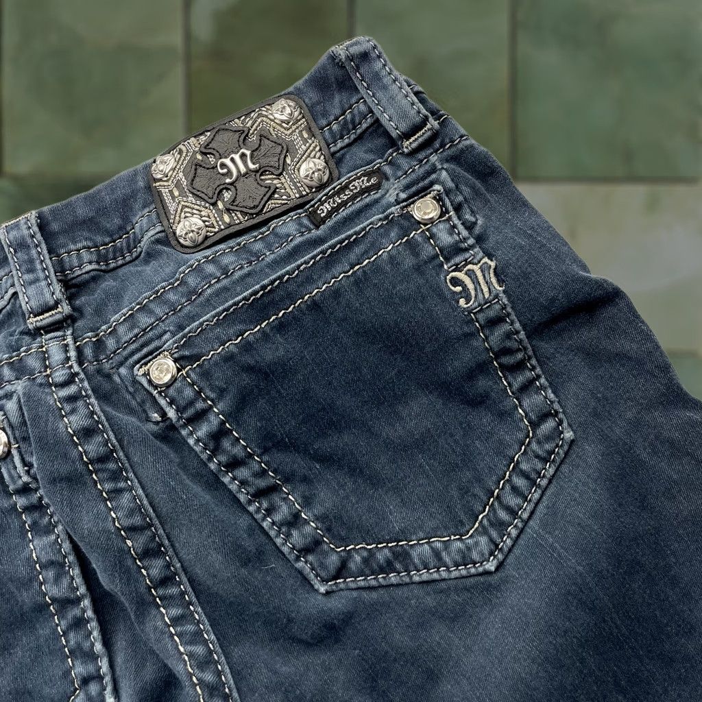 Miss Me Miss Me Jeans Skinny Crop 30x25 Whiskered Blue Soft Touch Stretch Capri Jeans Shoes? Size 30" / US 8 / IT 44 - 1 Thumbnail