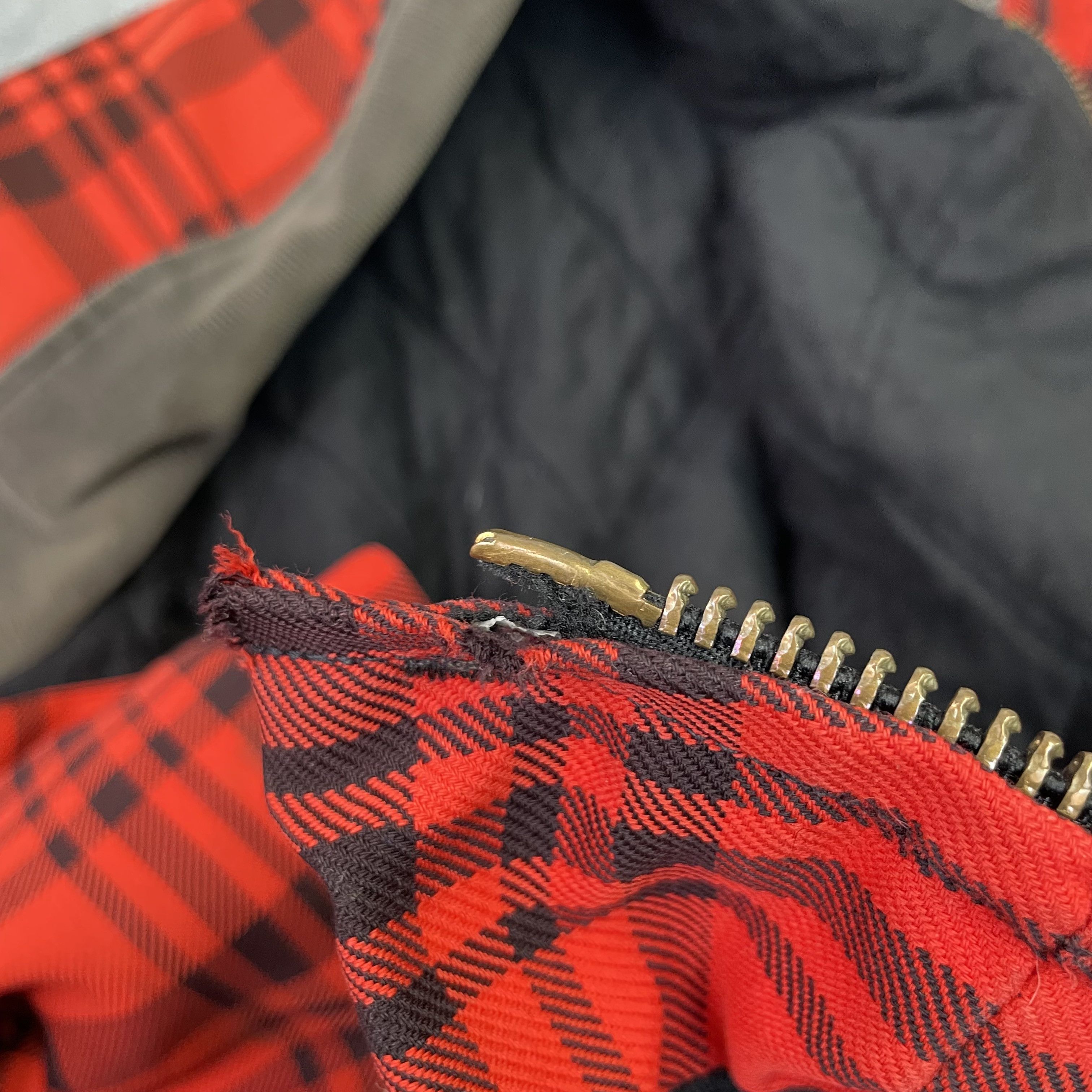 Carhartt × Vintage Vintage 80s Plaid Carhartt insulated jacket Thrashed Size US XXL / EU 58 / 5 - 11 Thumbnail