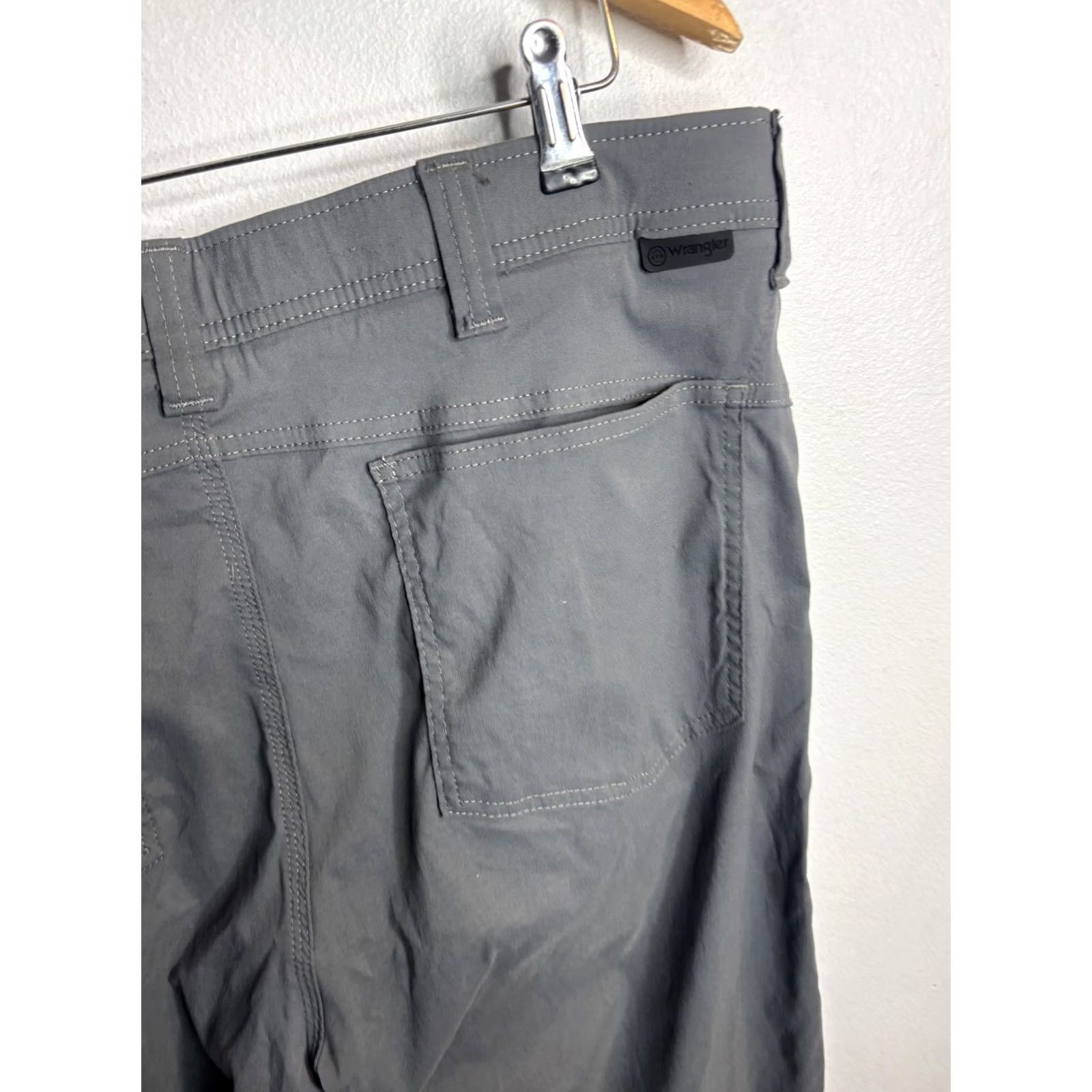 Wrangler Wrangler ATG All Terrain Gear Pants Mens 40x31 Gray Outdoor Hiking Lightweight Size US 38 / EU 54 - 6 Thumbnail