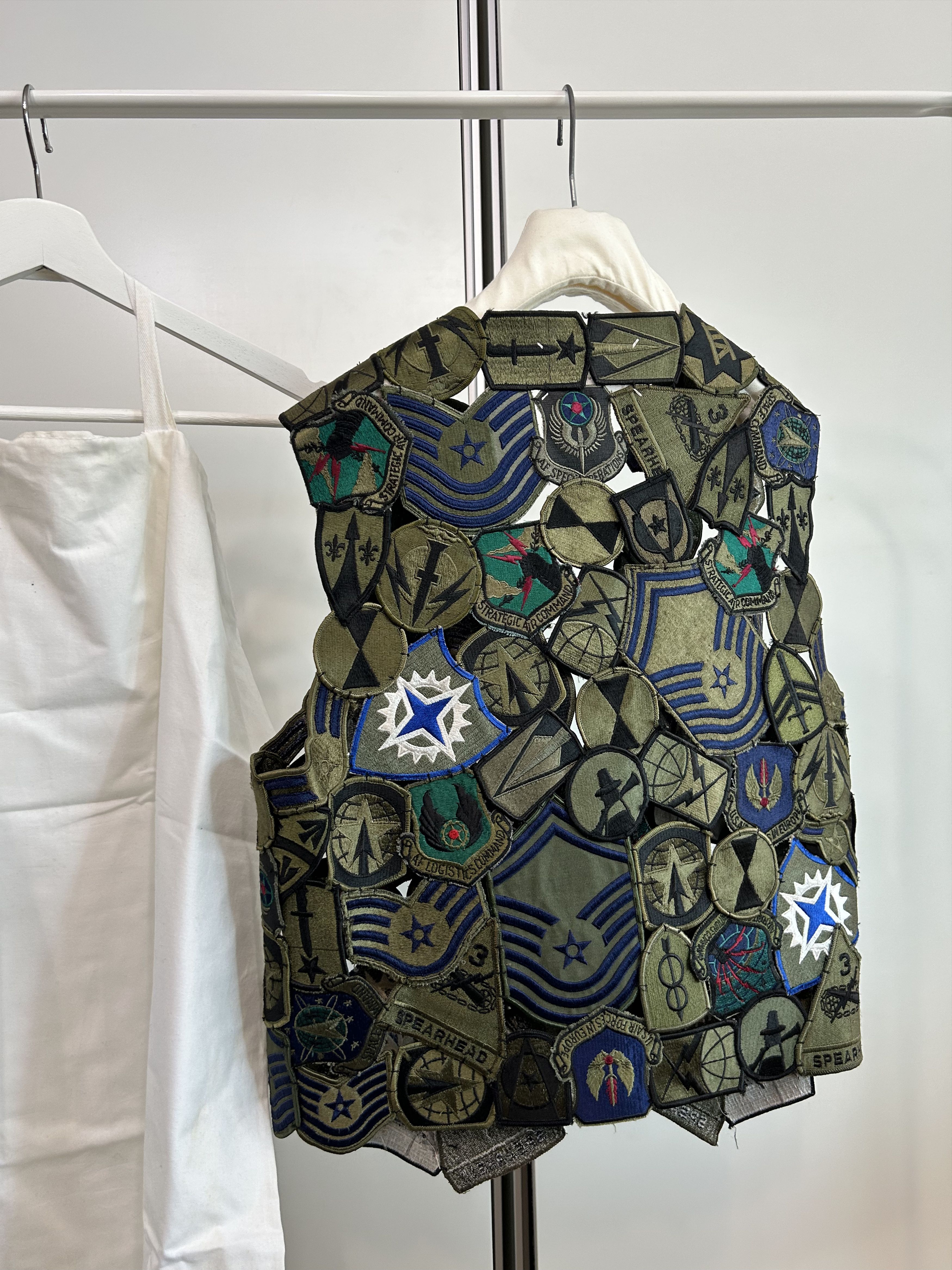 Maison Margiela MAISON MARGIELA Artisanal Military Insignia Vest Size US M / EU 48-50 / 2 - 4 Thumbnail