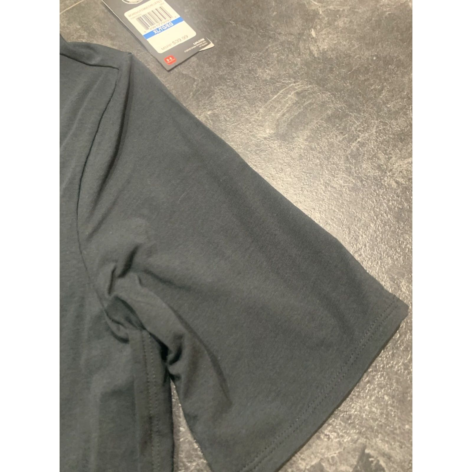 Under Armour Under Armour Black Top Adult Extra Large Womens Size XL / US 12-14 / IT 48-50 - 2 Thumbnail