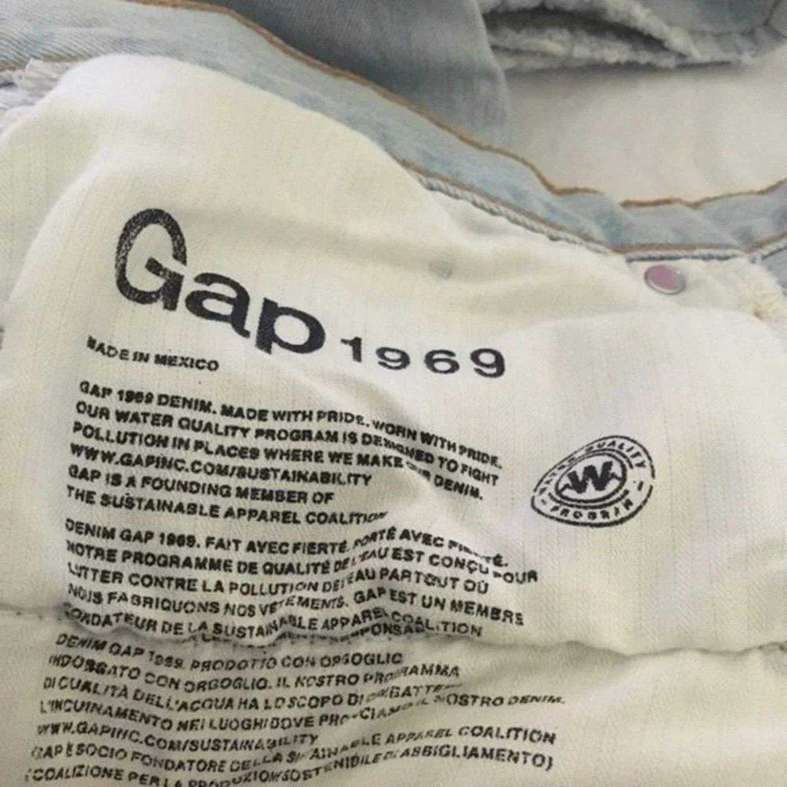 Gap Gap 1969 distressed boyfriend jeans, size 33mex Size 33" - 6 Thumbnail