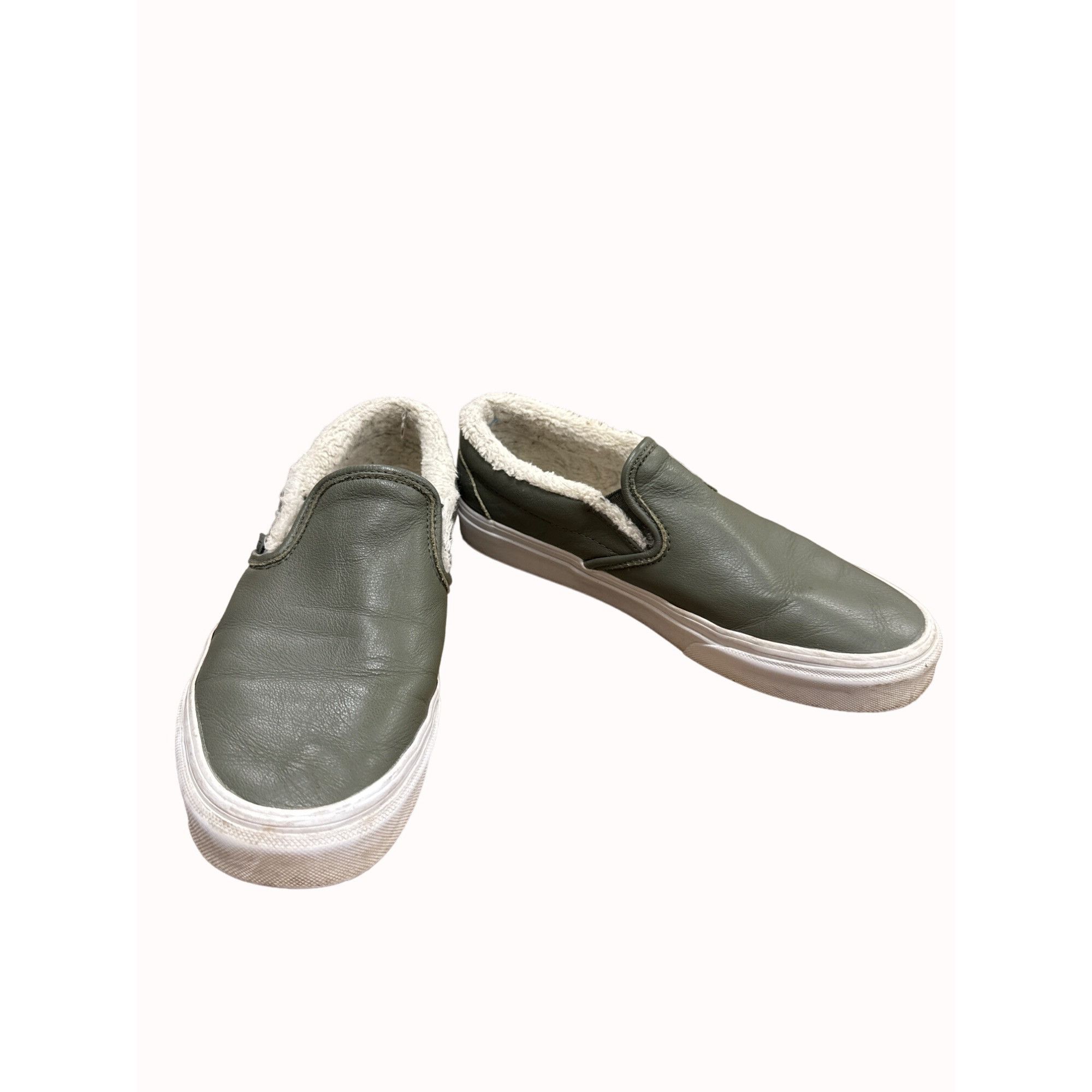Vans Vans men’s 7.5 or womens 9 green leather fur lined low top s Size US 7.5 / EU 40-41 - 2 Thumbnail