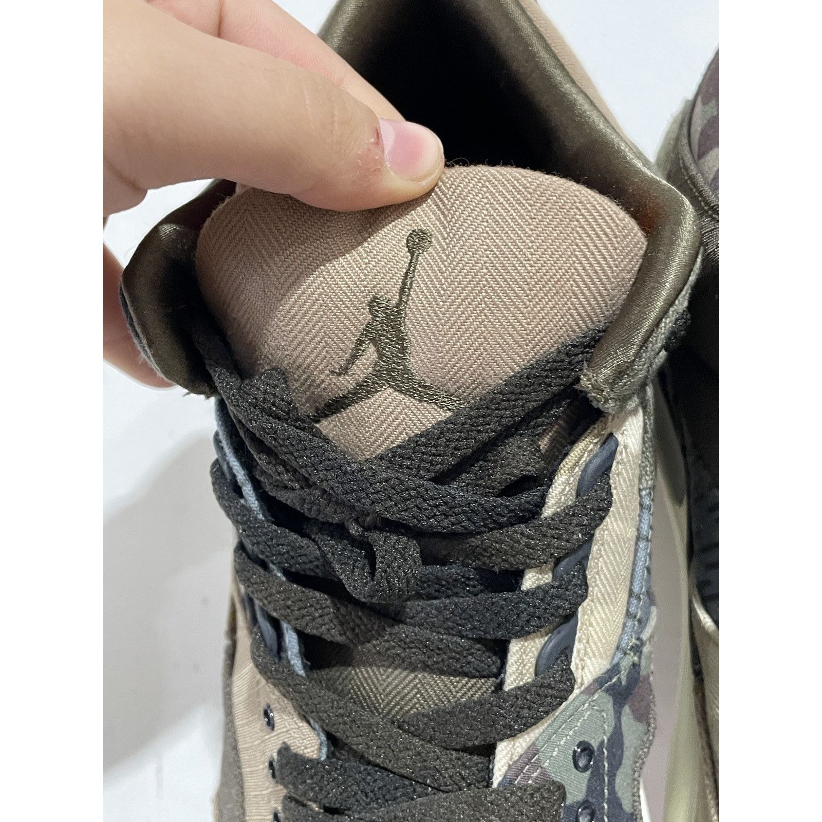 Jordan Brand JORDAN 3 CAMO SIZE 11 PREOWNED Size US 11 / EU 44 - 6 Thumbnail