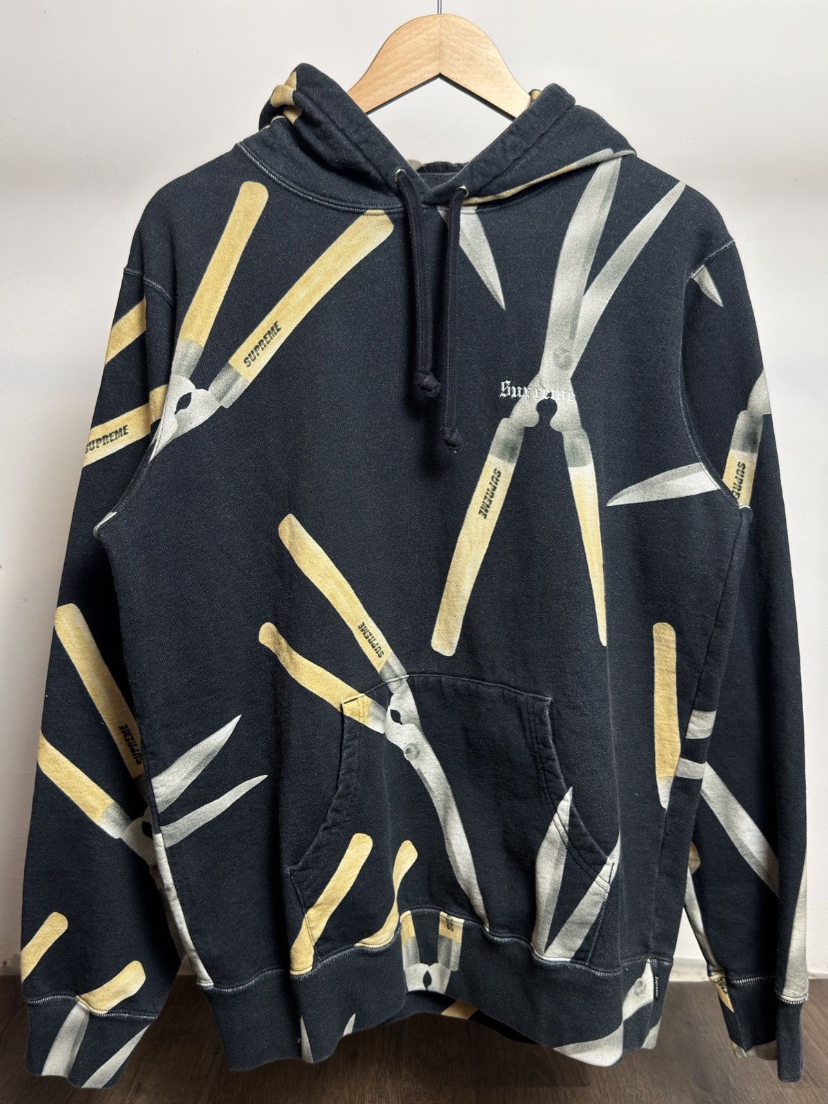 Supreme Supreme Shears Hooded Sweatshirt. Size US M / EU 48-50 / 2 - 1 Thumbnail