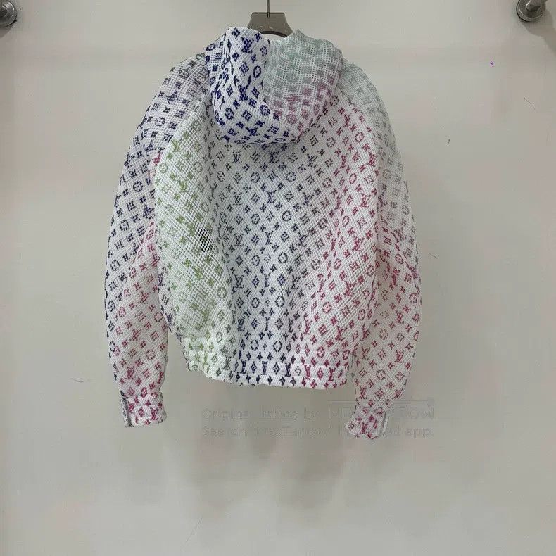 Louis Vuitton Louis Vuitton Gradient full print woven hooded jacket Size US S / EU 44-46 / 1 - 2 Thumbnail