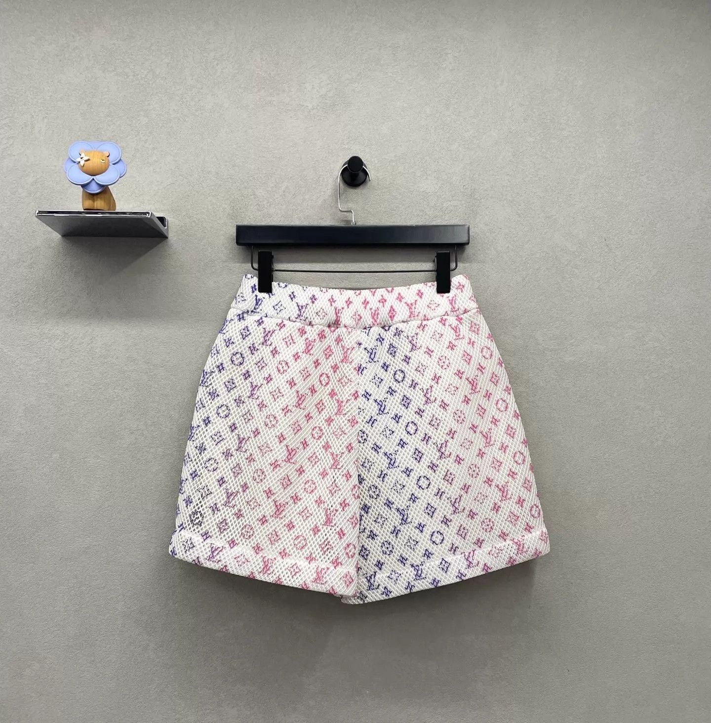 Louis Vuitton LV Gradient Cutout Shorts Size 36 Size US 36 / EU 52 - 2 Thumbnail
