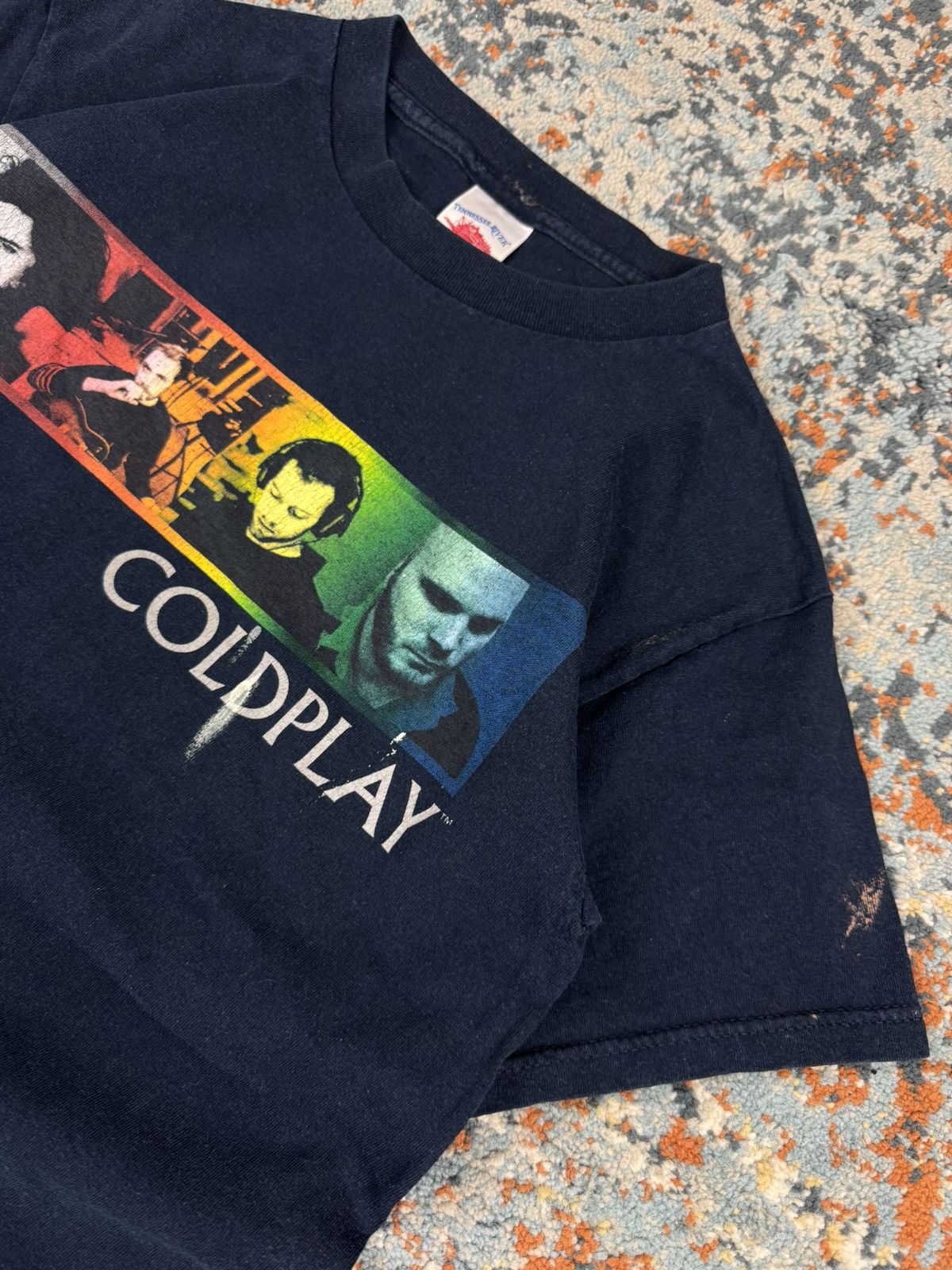 Band Tees × Vintage Vintage 90s Coldplay graphic band tee distressed paint fade Size US S / EU 44-46 / 1 - 8 Thumbnail