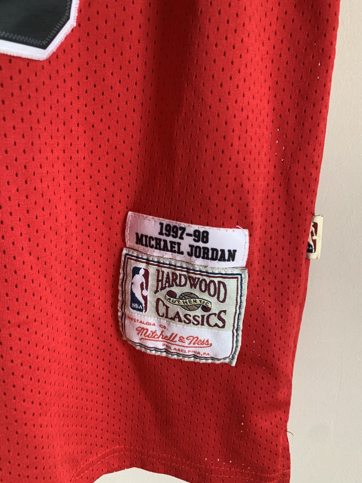 NBA Chicago Bulls Basketball Jersey Hardwood Classics JORDAN #23 Size US M / EU 48-50 / 2 - 3 Thumbnail