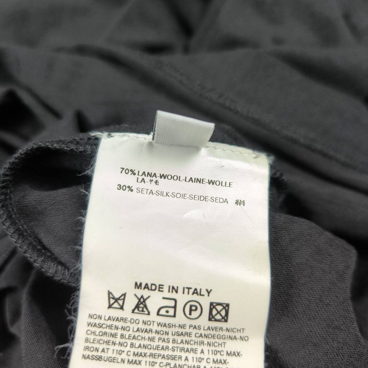 Maison Margiela Maison Martin Margiela Blank Tag Cut Sew Flat Garment Era Size US S / EU 44-46 / 1 - 6 Thumbnail