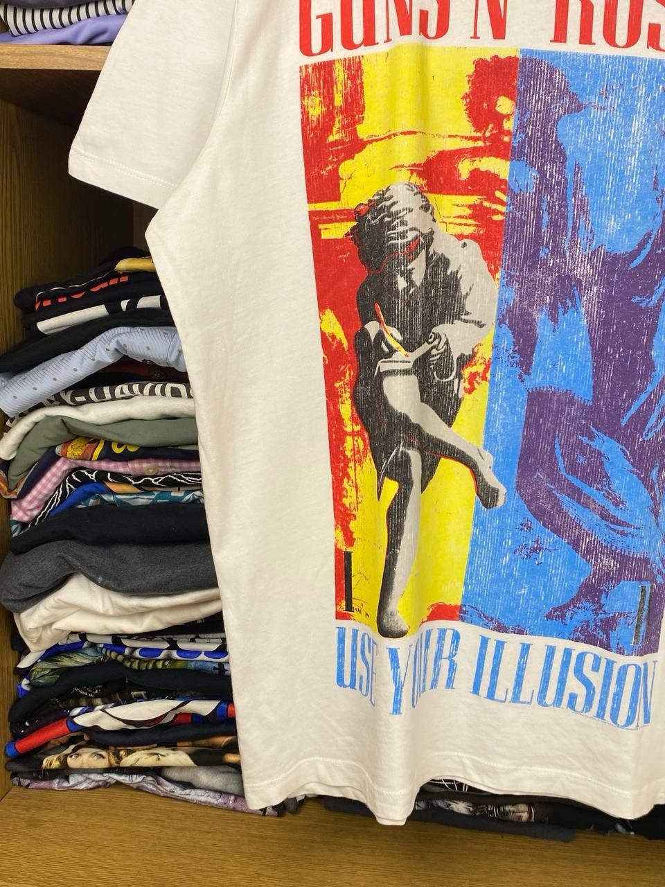 Band Tees Guns N’ Roses Use Your Illusions I vtg Graphic Rock Tee L Size US L / EU 52-54 / 3 - 6 Thumbnail