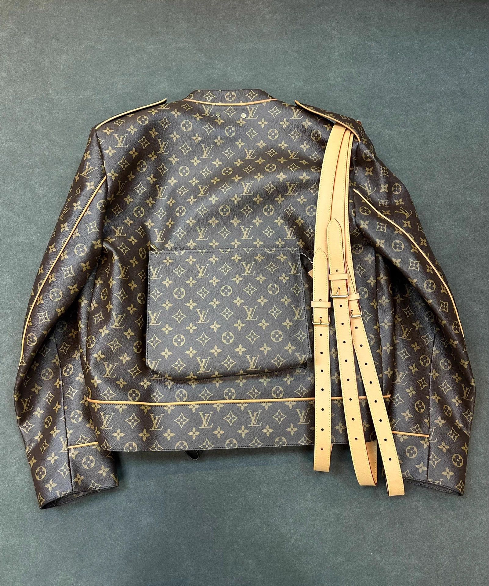 Louis Vuitton LV Runway Navy Monogram Multi-pocket Leather Jacket Size US M / EU 48-50 / 2 - 3 Thumbnail