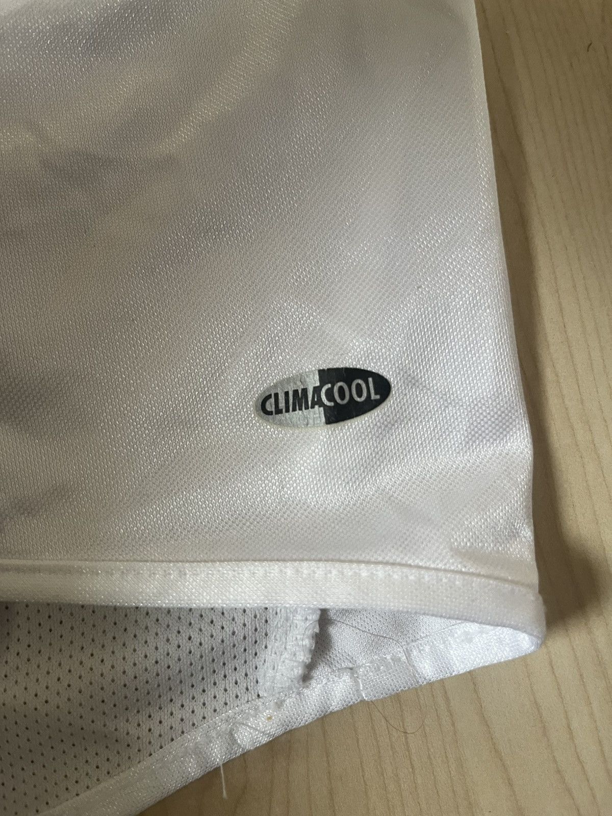 Adidas Real Madrid 2004/05 Home Shirt Size US M / EU 48-50 / 2 - 8 Thumbnail