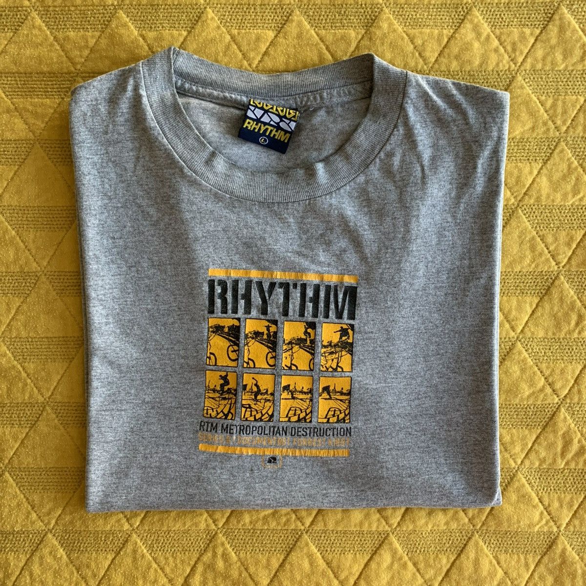 Vintage Vintage Rhythm Skateboards Forrest Kirby skate tee 90s y2k Size US L / EU 52-54 / 3 - 1 Thumbnail