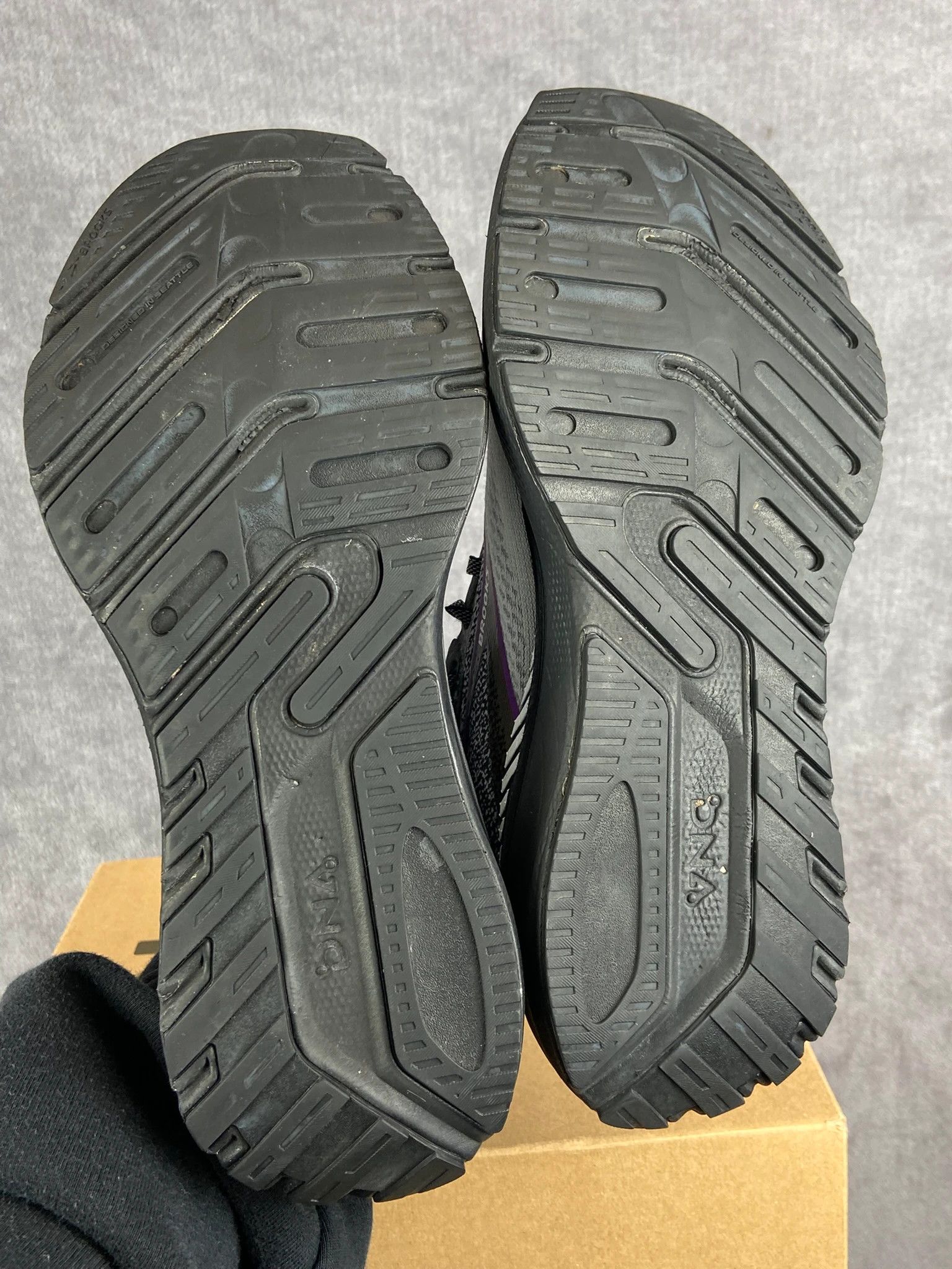 Brooks : Brooks Launch 10 grey running sneakers trail Size US 8 / EU 41 - 7 Thumbnail