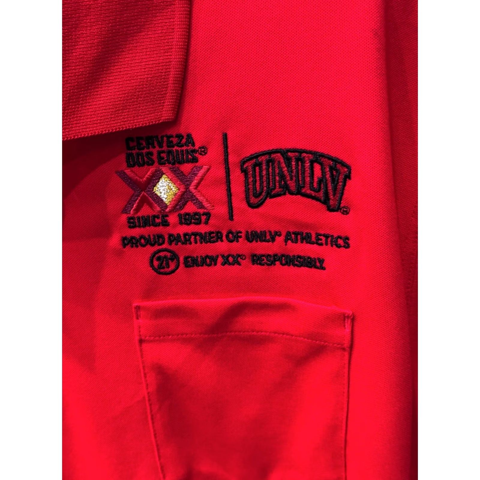 Nike nike UNLV Dos Equis Embroidered Red POLO SHIRT Large L Mens Size US L / EU 52-54 / 3 - 4 Thumbnail