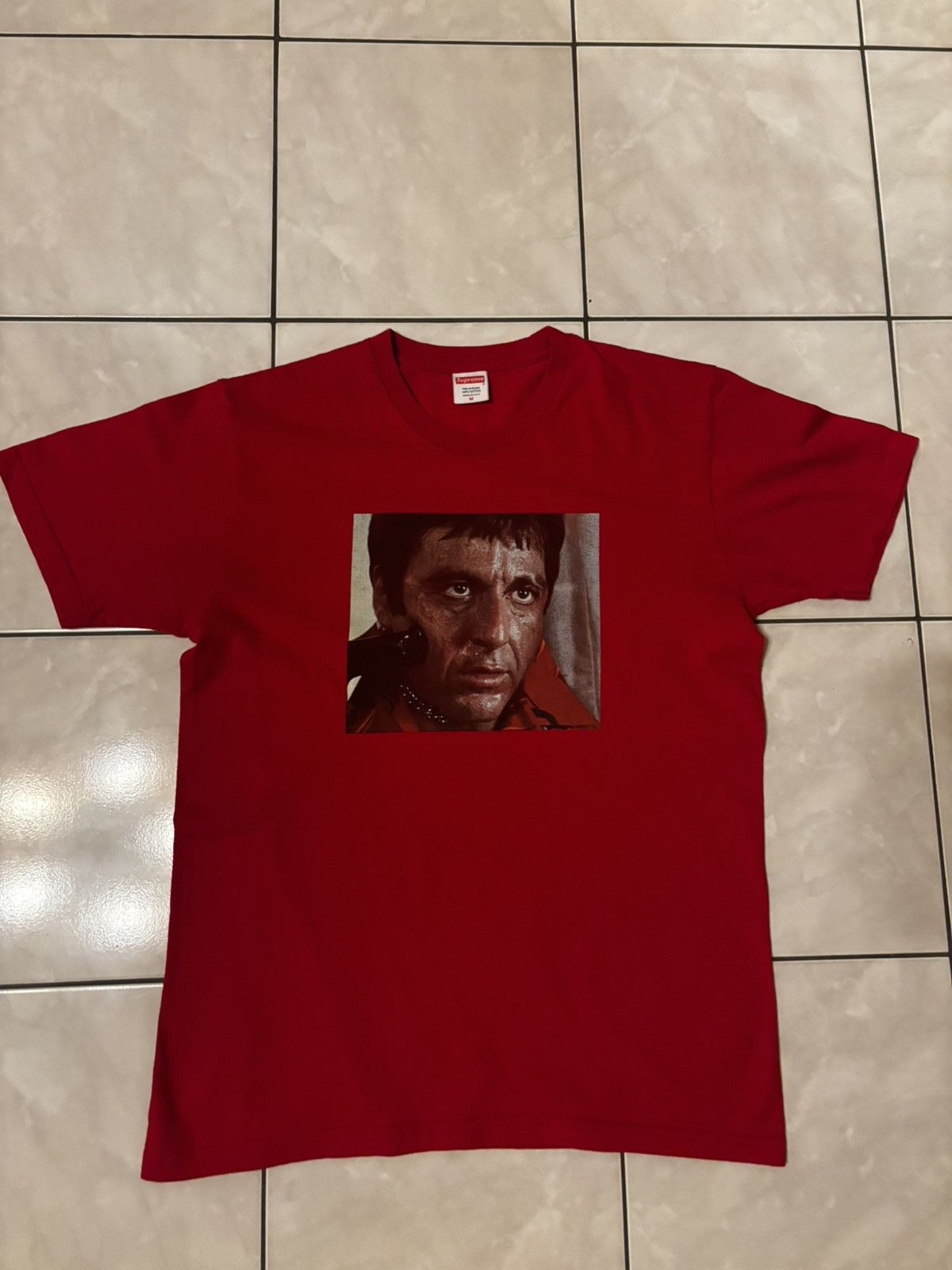 Supreme Supreme x Scarface "Shower" Tee Red - FW17 Size US M / EU 48-50 / 2 - 1 Thumbnail