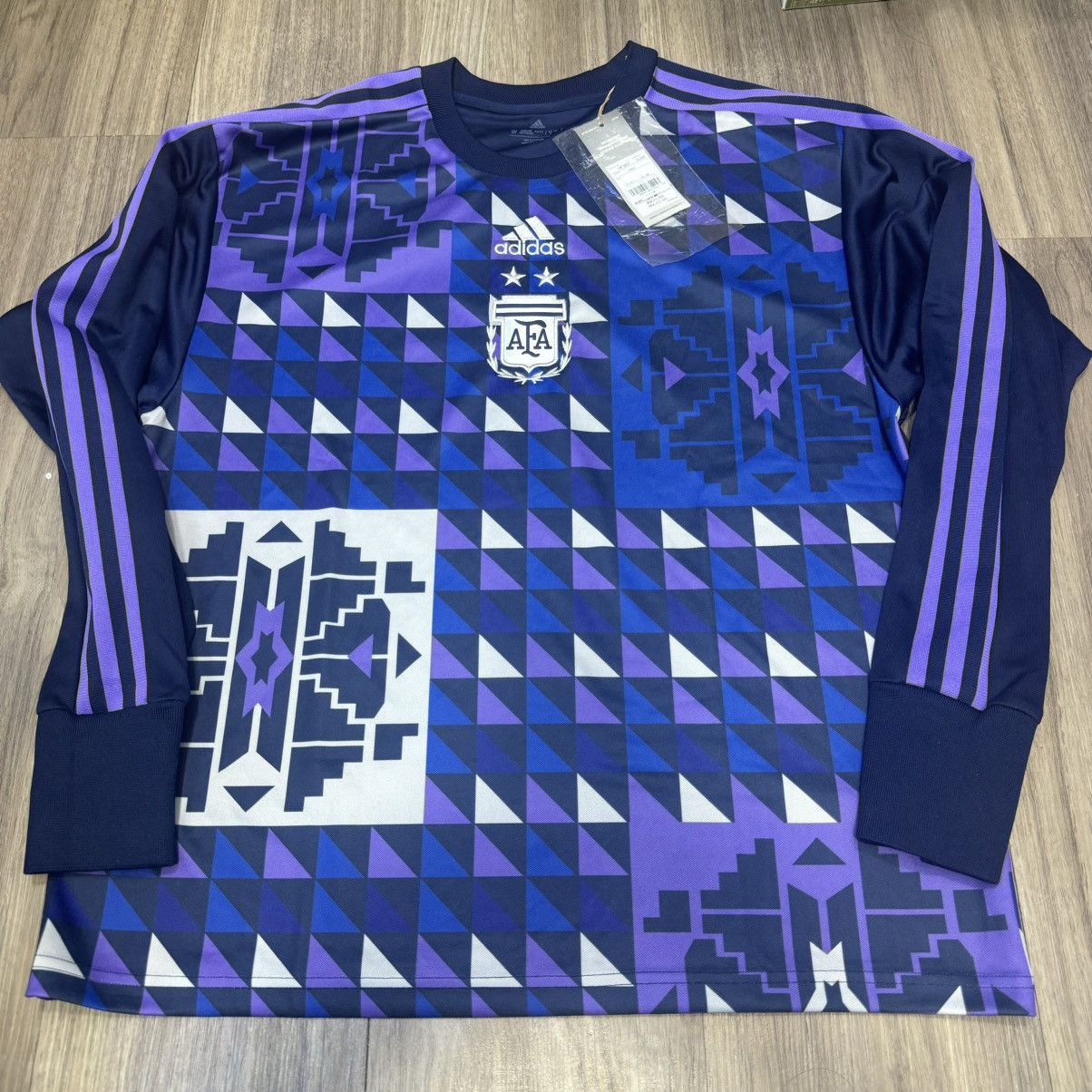 Adidas Argentina 2022 retro goalkeeper jersey (Bnwt) Size US L / EU 52-54 / 3 - 1 Thumbnail