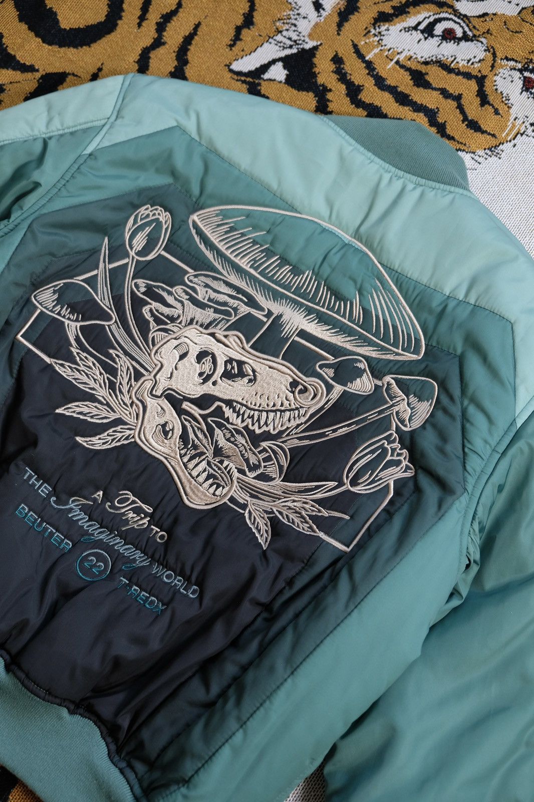 Designer T-REDX X BEUTER PSILOCYPE REVERSIBLE GREEN BOMBER JACKET Size US L / EU 52-54 / 3 - 16 Thumbnail