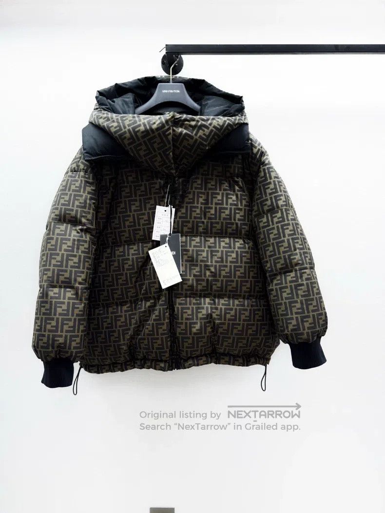 Fendi Fendi Vintage floral down jacket Size M / US 6-8 / IT 42-44 - 1 Thumbnail