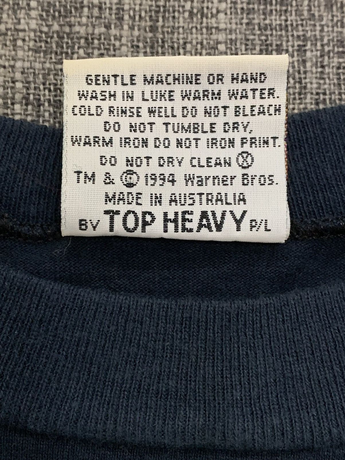 Vintage VINTAGE 1996 TAZ - LOONEY TUNES TOP HEAVY TAG T-SHIRT Size US L / EU 52-54 / 3 - 6 Thumbnail