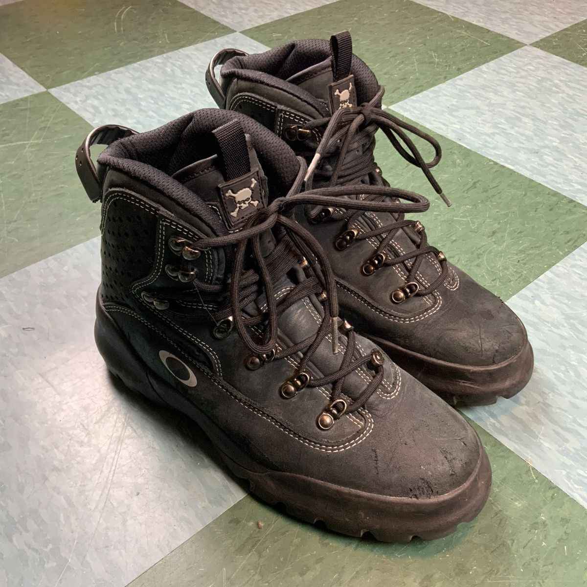 image of Vintage Oakley Nail Skull & Crossbones Tactical Boot in Black, Men's (Size 9)