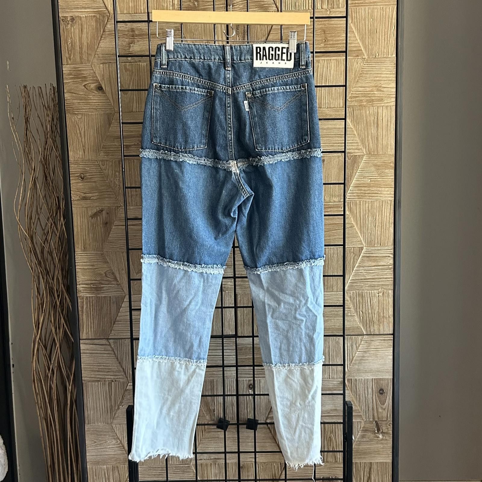 Designer Ragged Jeans Size 28 Colorblock Straight Leg Frayed Denim Size 28" / US 6 / IT 42 - 3 Thumbnail