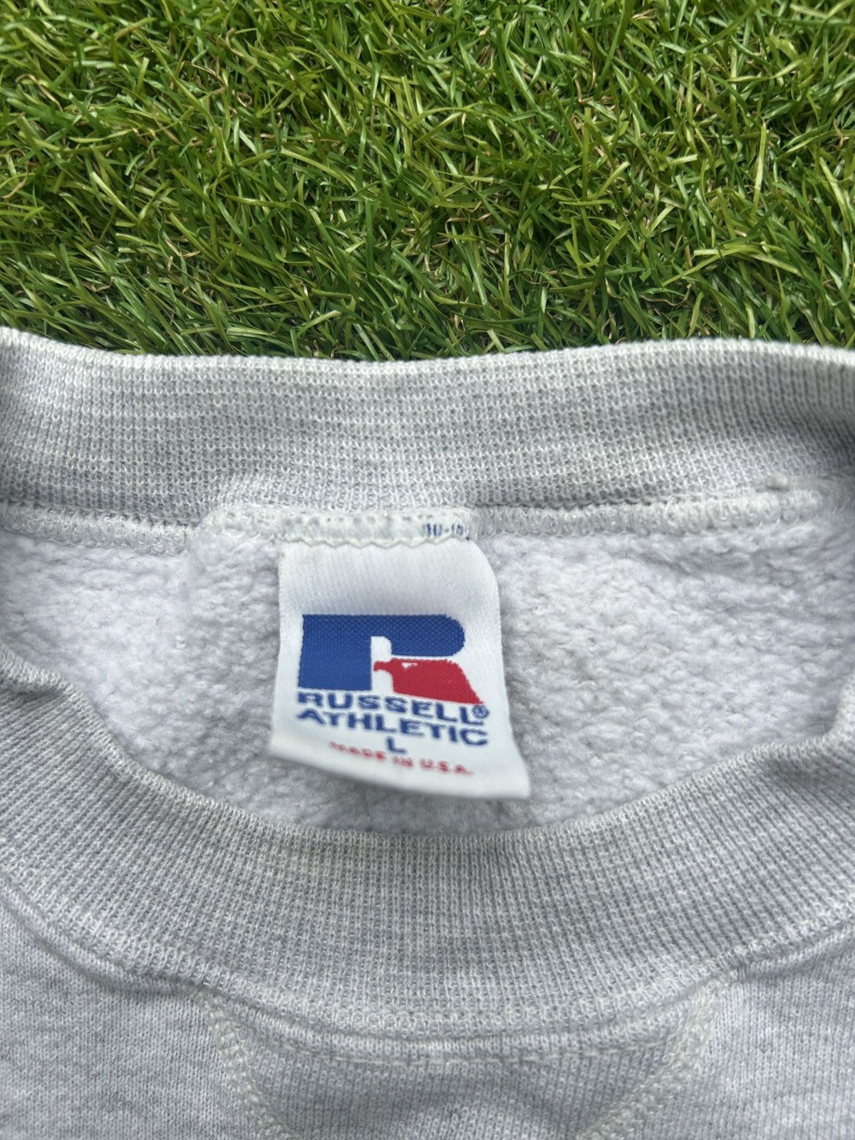 Vintage Vintage Russell Athletic Made in USA Crewneck Sweatshirt Size US XL / EU 56 / 4 - 4 Thumbnail