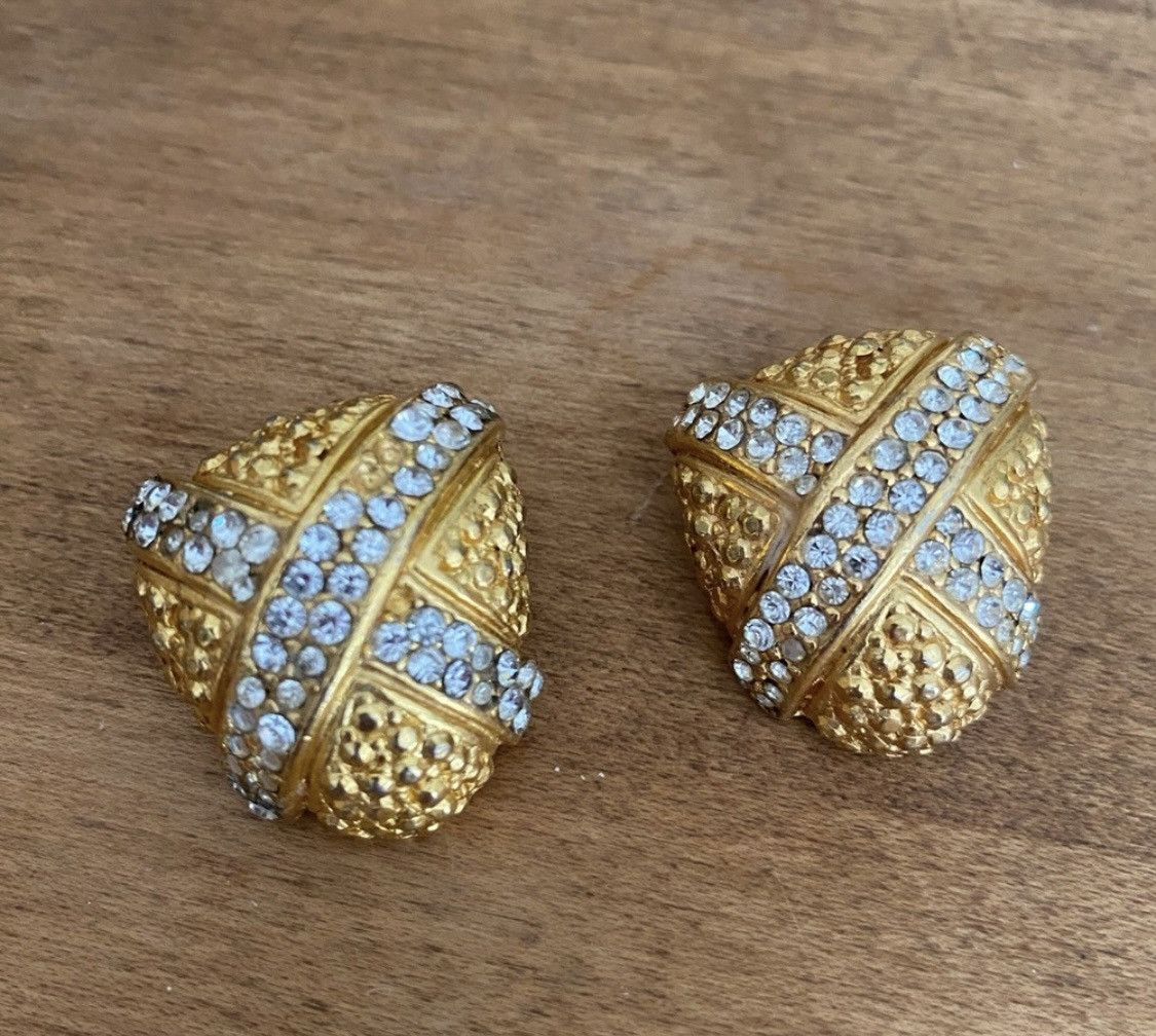 Other RARE VINTAGE CHUNKY GOLD PAVE CLIP ON DIAMOND EARRINGS Size ONE SIZE - 1 Thumbnail