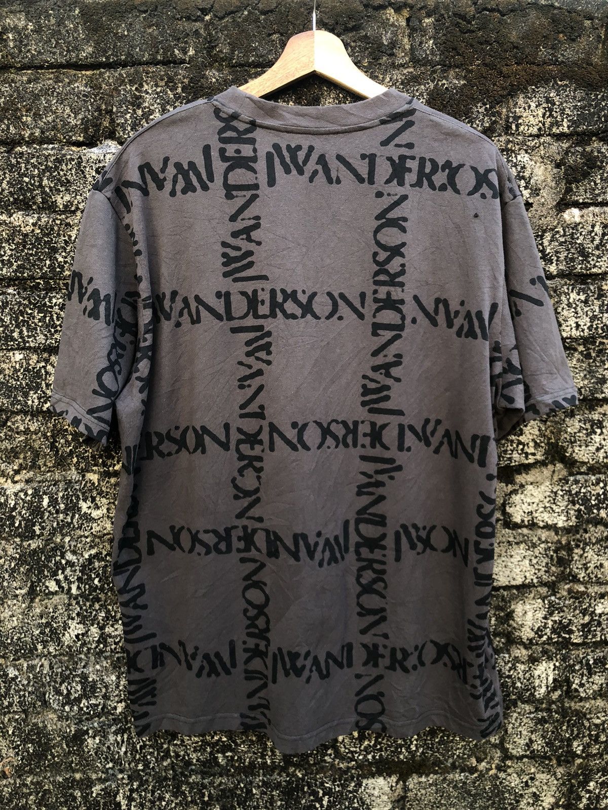 JW Anderson JW Anderson Monogram Tee Size US L / EU 52-54 / 3 - 2 Thumbnail