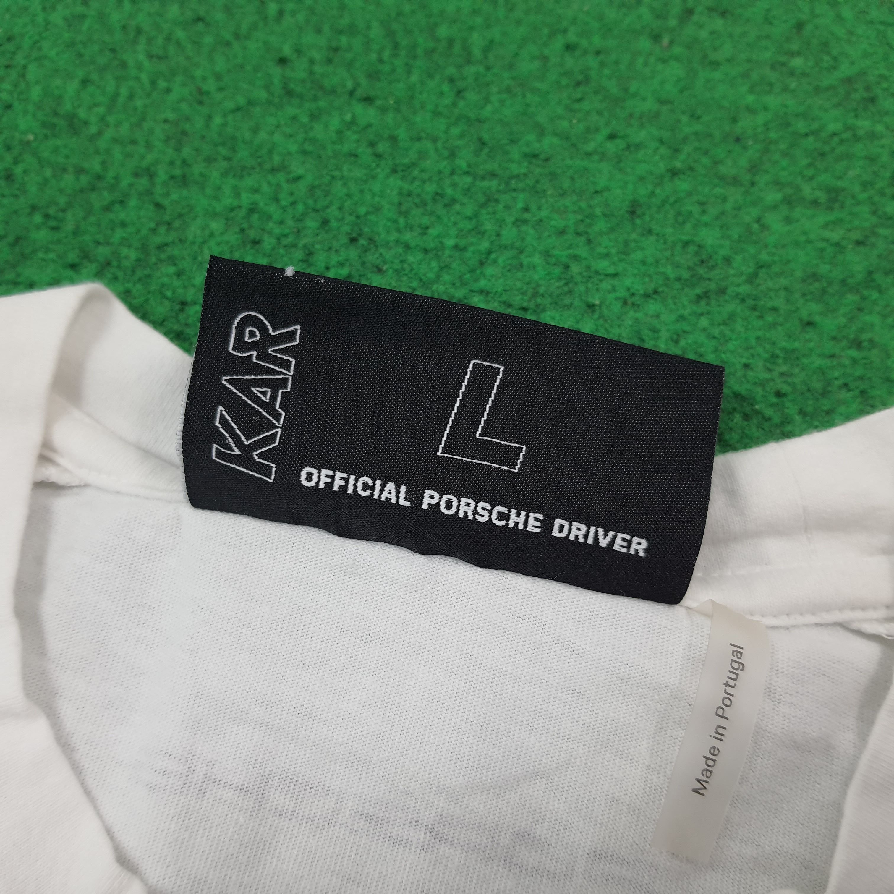 Porsche Design Vintage KAR LÁrt Porsche 924S Official Tshirt C276N69 Size US L / EU 52-54 / 3 - 6 Thumbnail