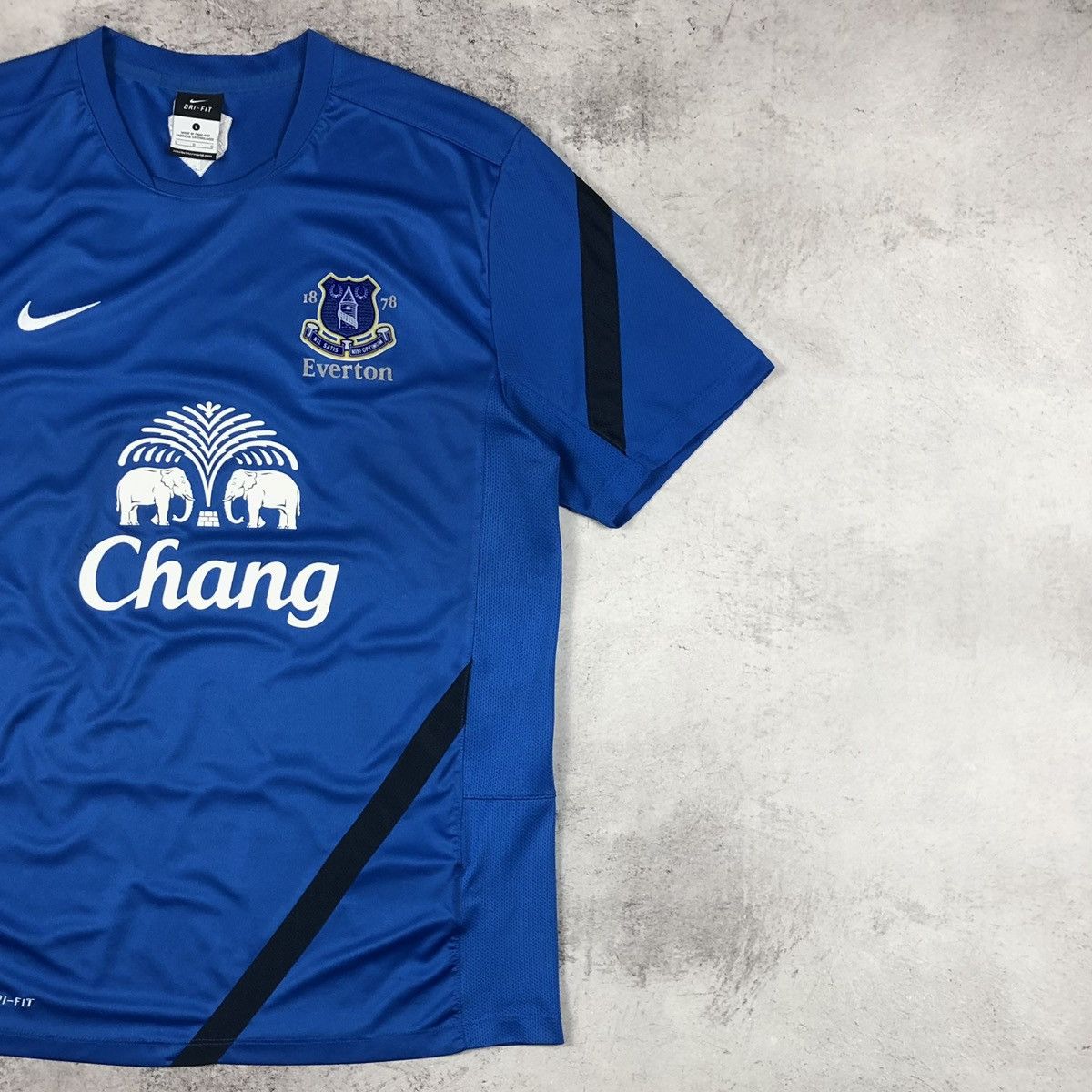 Nike Everton 2012-2013 Nike Training Jersey Size US L / EU 52-54 / 3 - 4 Thumbnail