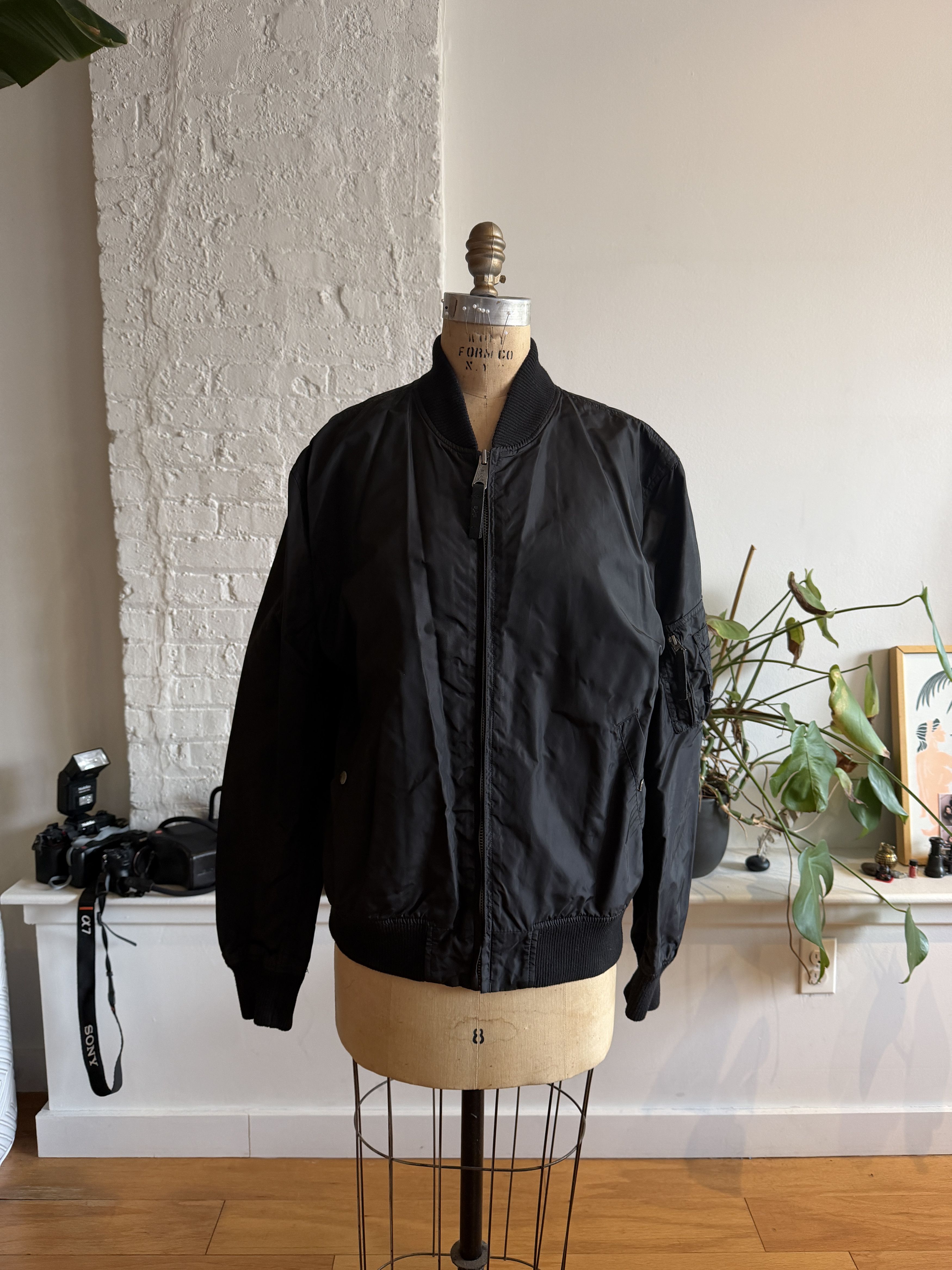 Alpha Industries Black Bomber Slim Fit Size US XL / EU 56 / 4 - 1 Thumbnail